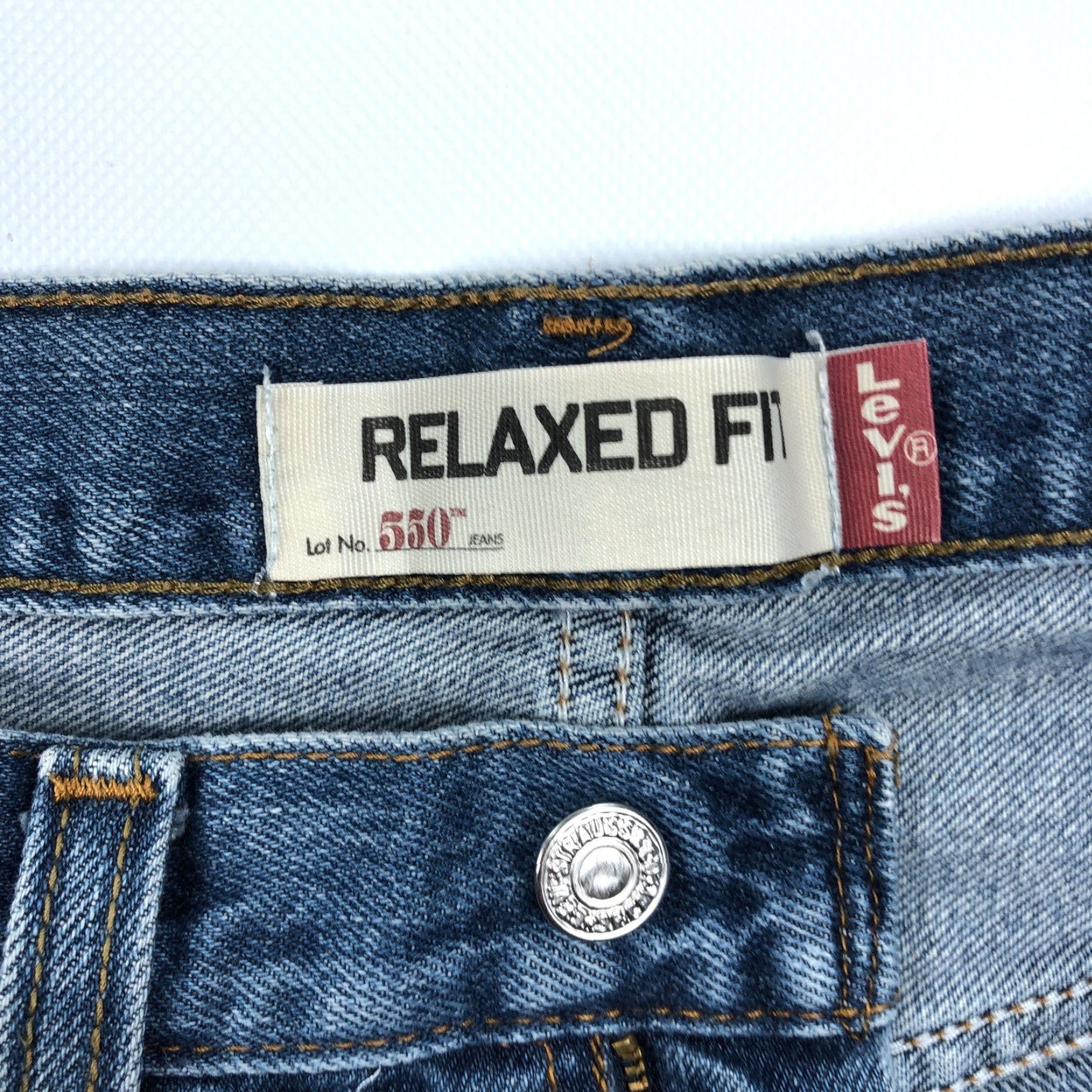 Levi's VINTAGE Levi's 550 Jeans Mens 32x29 Blue Denim Narrow Relaxed Straight 5-Pocket USA Grunge 90s Boys? Size US 32 / EU 48 - 7 Thumbnail