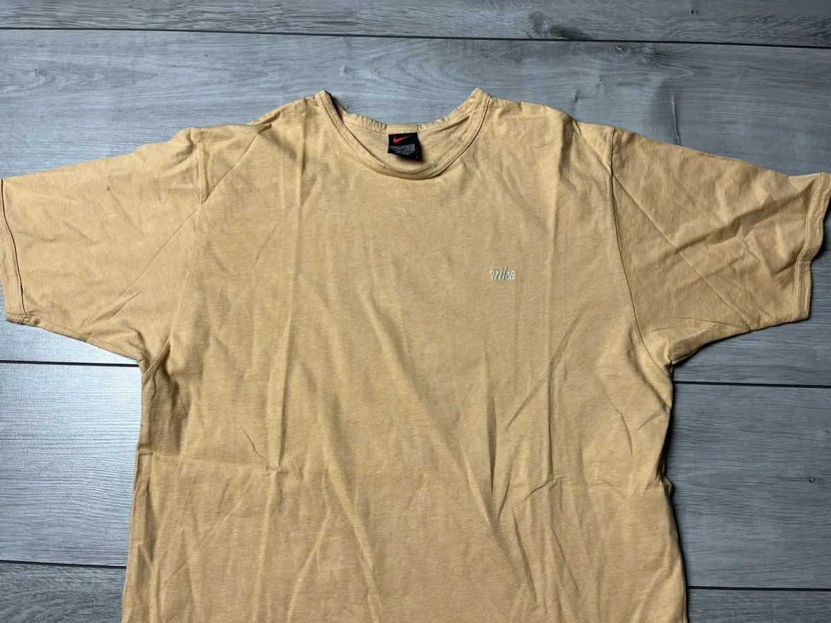 Nike Vintage Nike 90s T-shirt small logo size Large Size US L / EU 52-54 / 3 - 3 Thumbnail