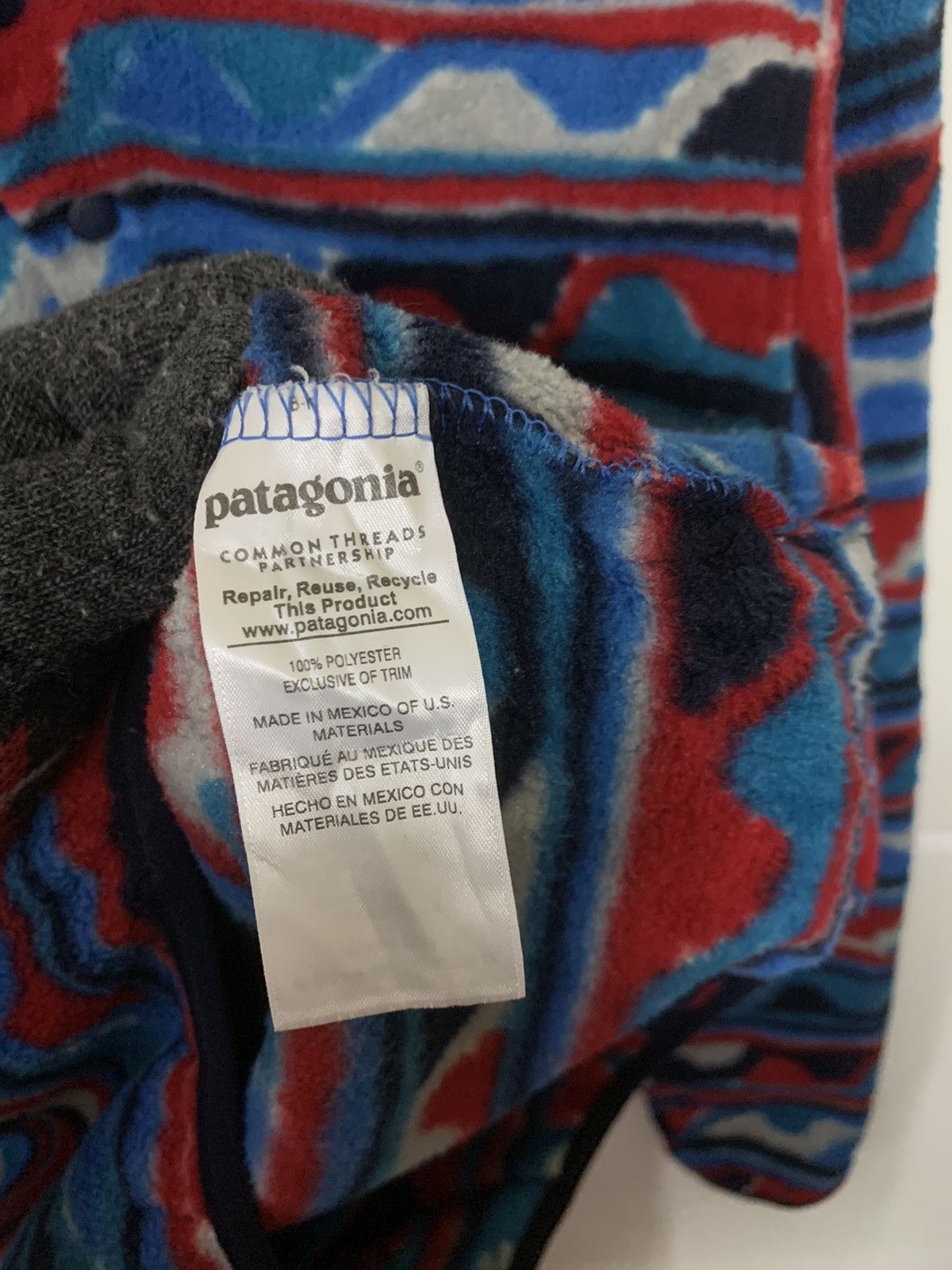RARE PATAGONIA SYNCHILLA SMALL LOGO SINGLE POCKET FLEECE
