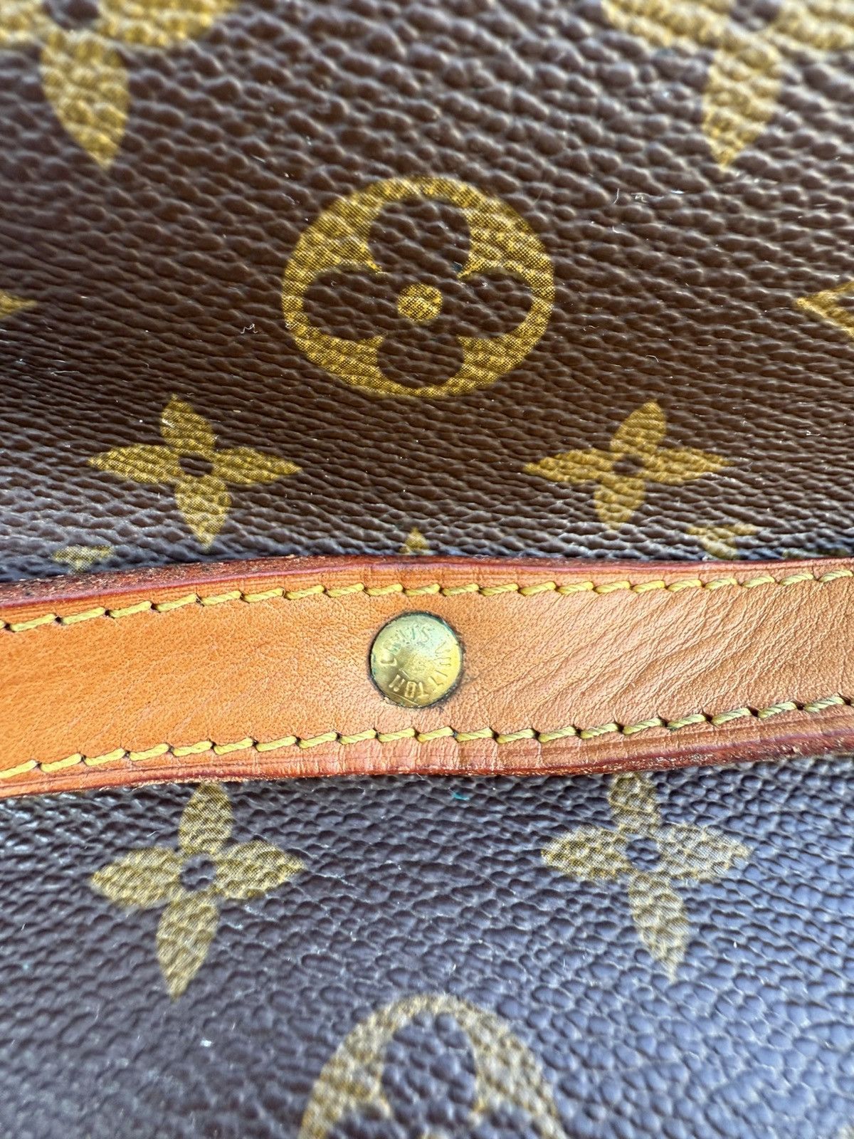 Louis Vuitton 1991 Louis Vuitton Saumur 30 Monogram Canvas W/FREE CARD hol Size ONE SIZE - 14 Thumbnail