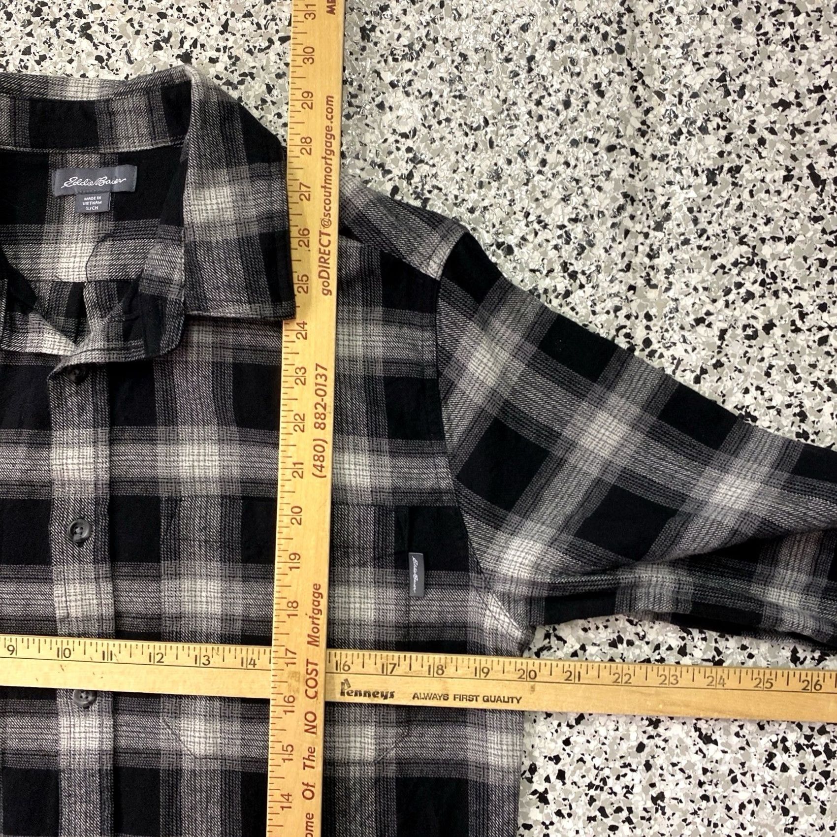 Eddie Bauer VINTAGE? No — Eddie Bauer Men’s Flannel Long Sleeve Shirt Black White Plaid Size Small Size US S / EU 44-46 / 1 - 3 Thumbnail