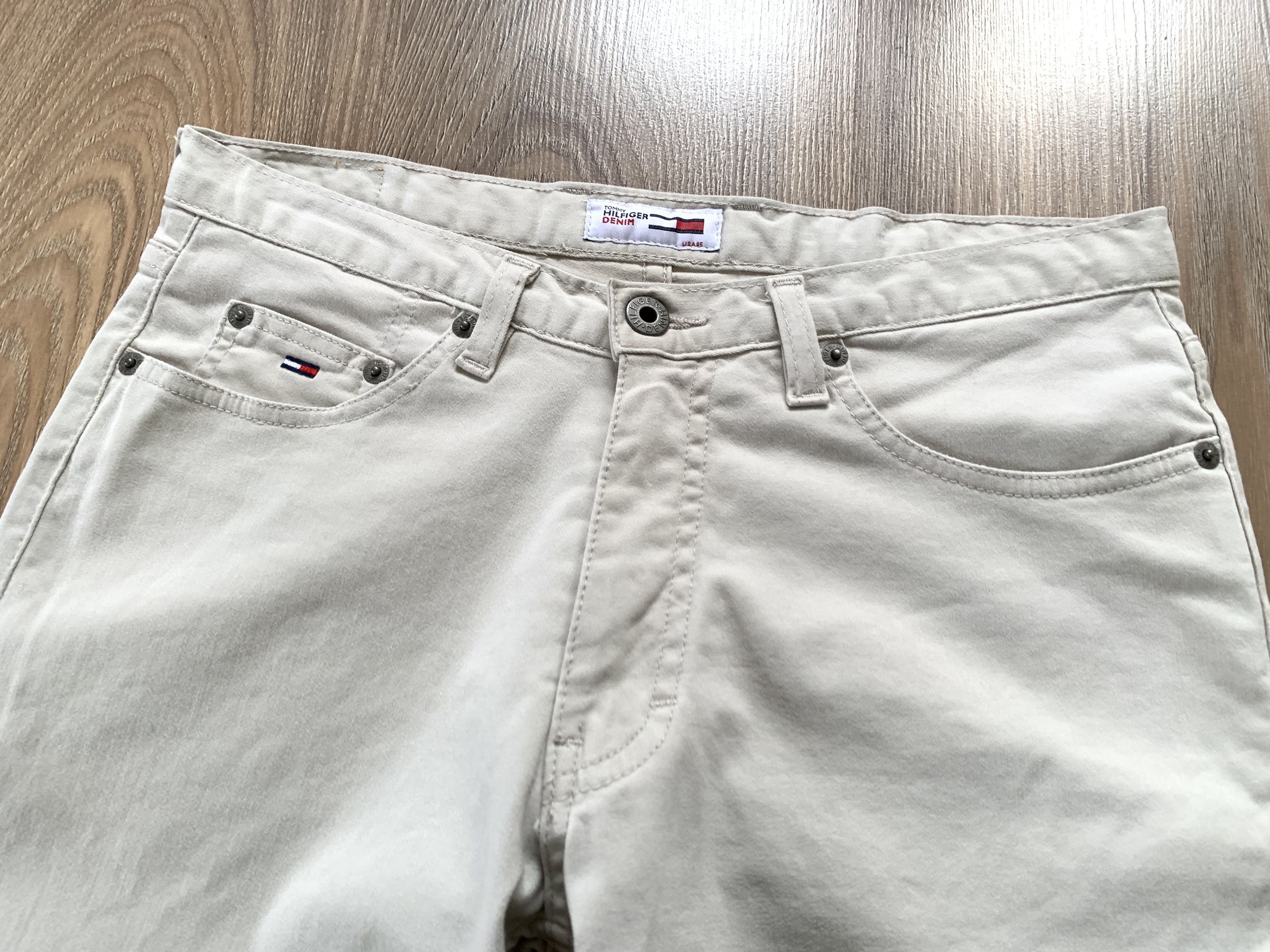 Tommy Hilfiger Women’s Tommy Hilfiger Denim Hipster Bell Bottom Jeans Size 29" - 4 Thumbnail