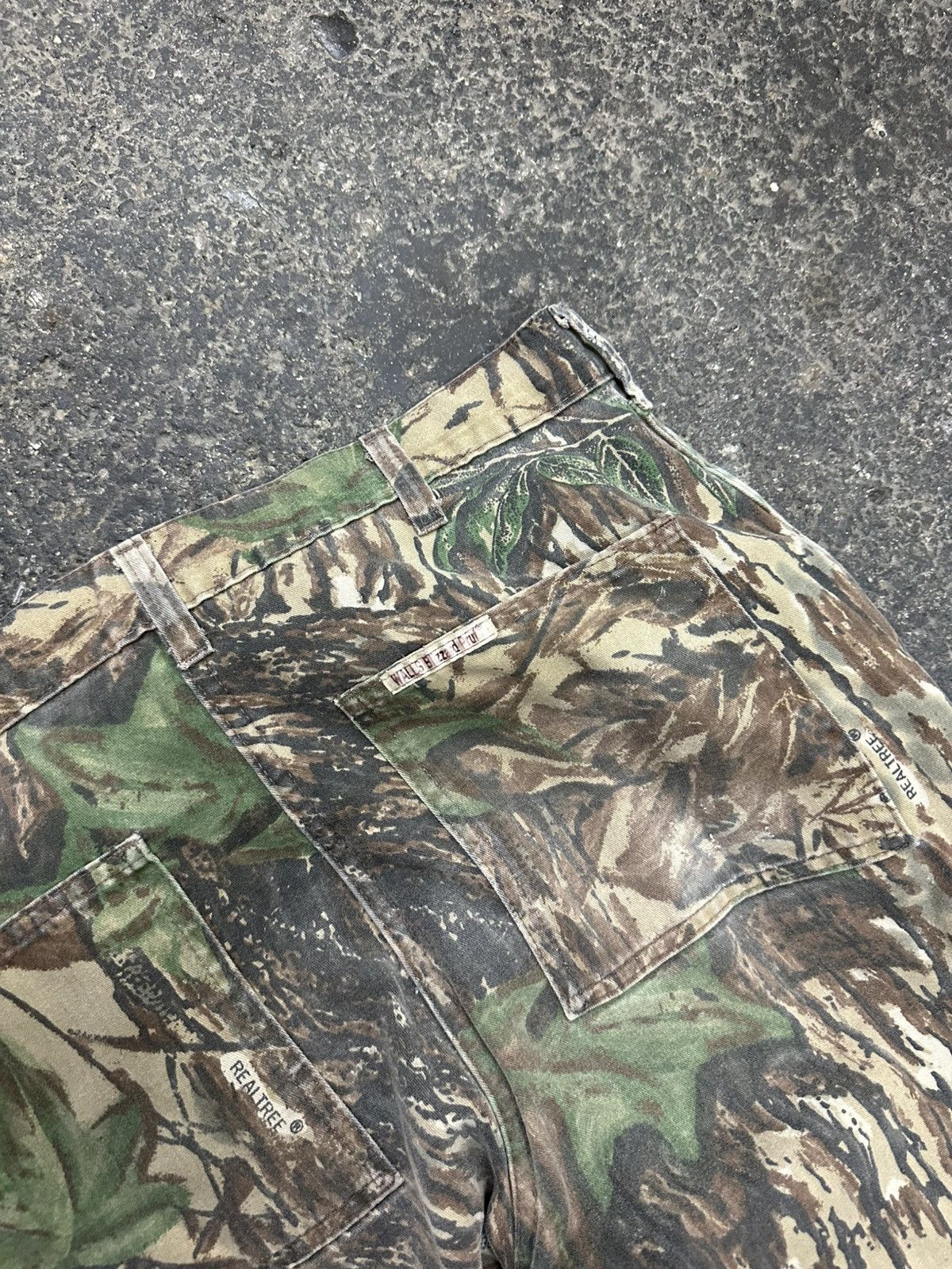 Vintage Y2K camo thinsulate pants Size US 33 - 11 Thumbnail