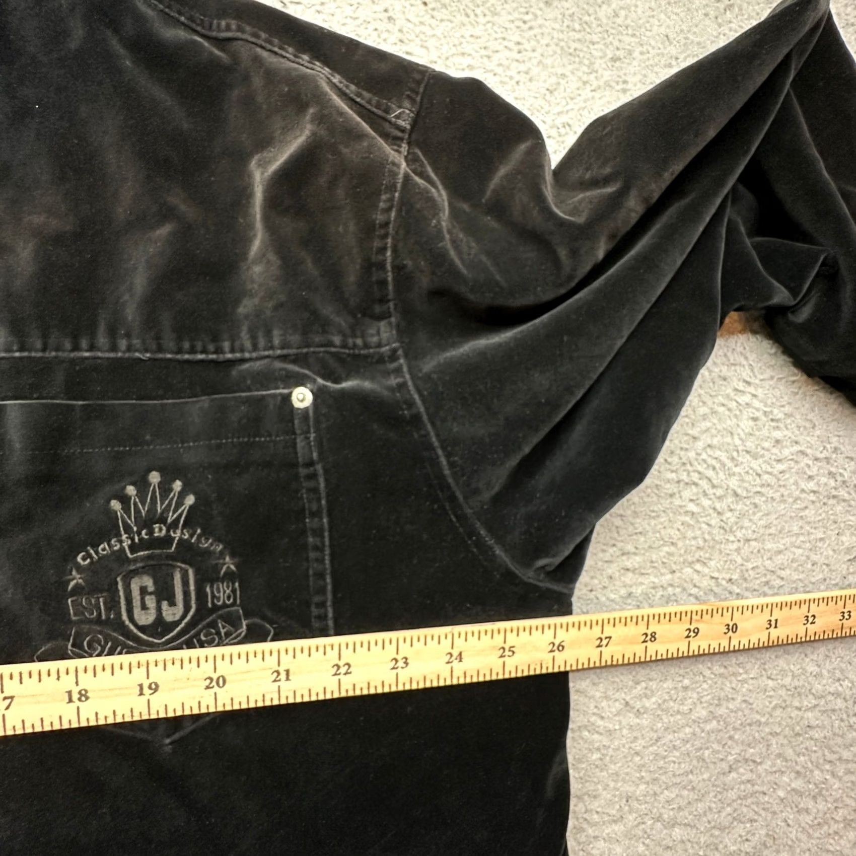 Guess VINTAGE Guess USA Velour Full Zip Jacket Mens XL Velvet Black Hoodie 90s Embroidered Zipper Pocket Hooded Long Sleeve Casual Mens Size US XL / EU 56 / 4 - 5 Thumbnail