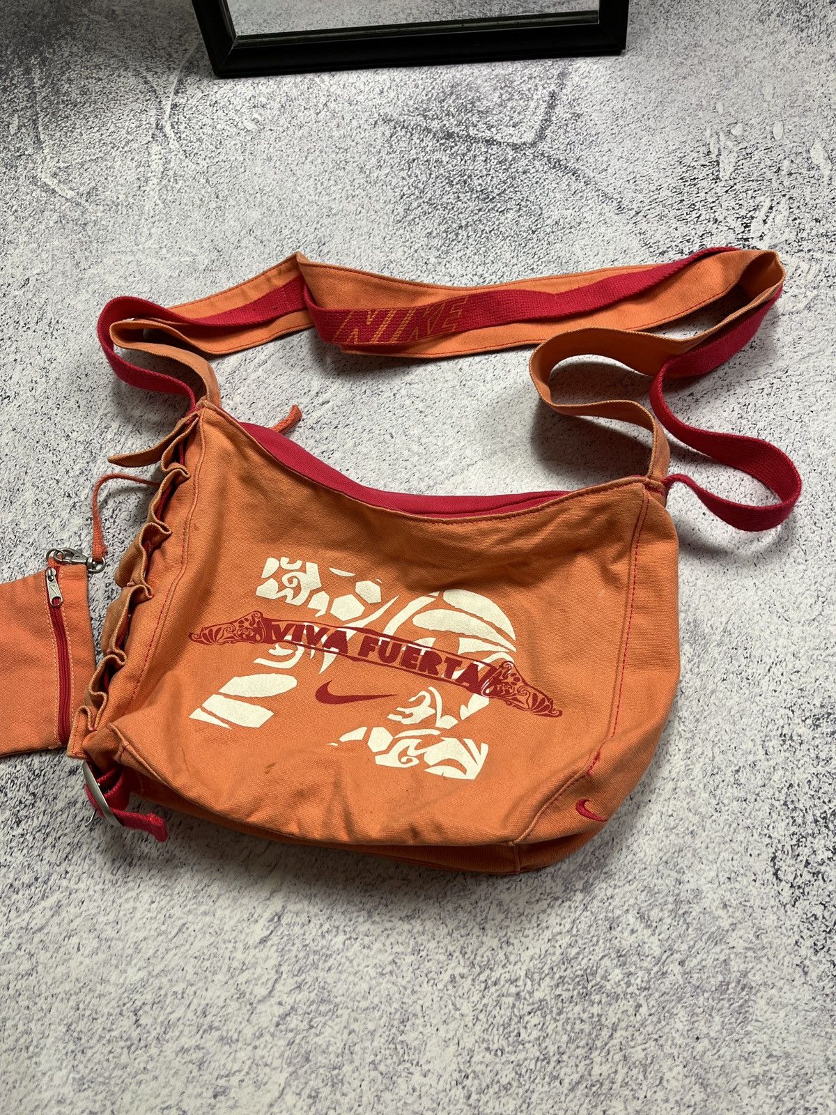 Nike Vintage 00's Y2k Shoulder Sling Bag Swoosh Hype Rare