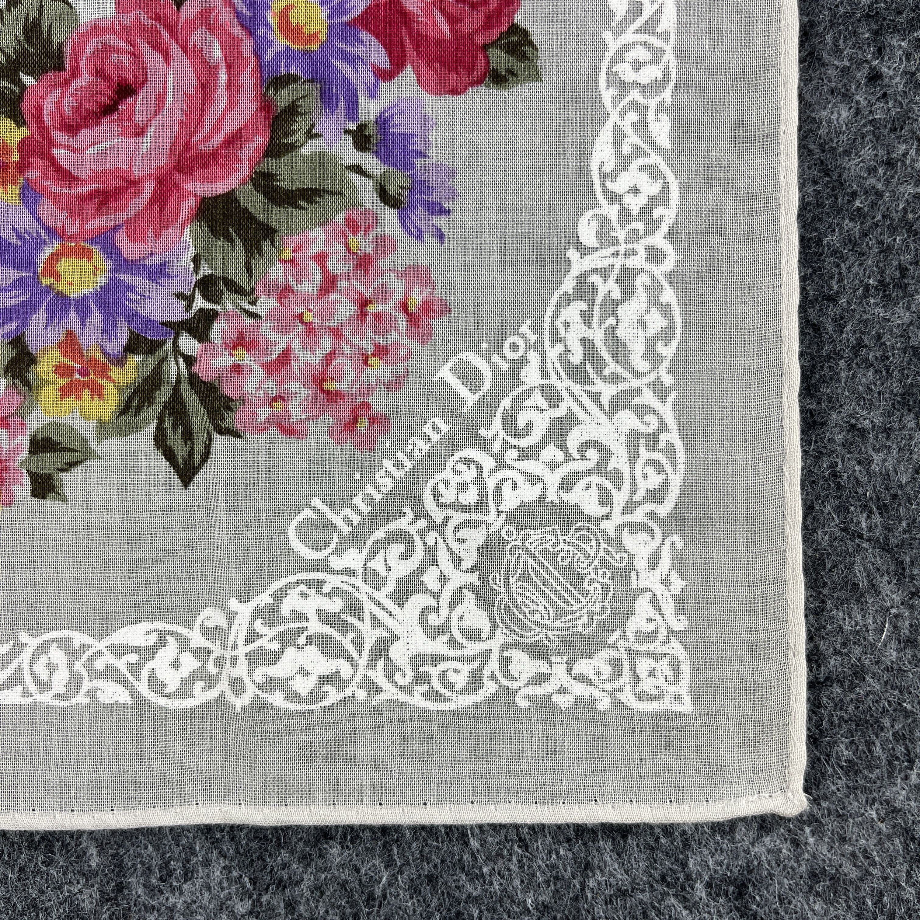 Vintage Christian Dior Handkerchief / Bandana / Neckerchief B094 Size ONE SIZE - 3 Thumbnail