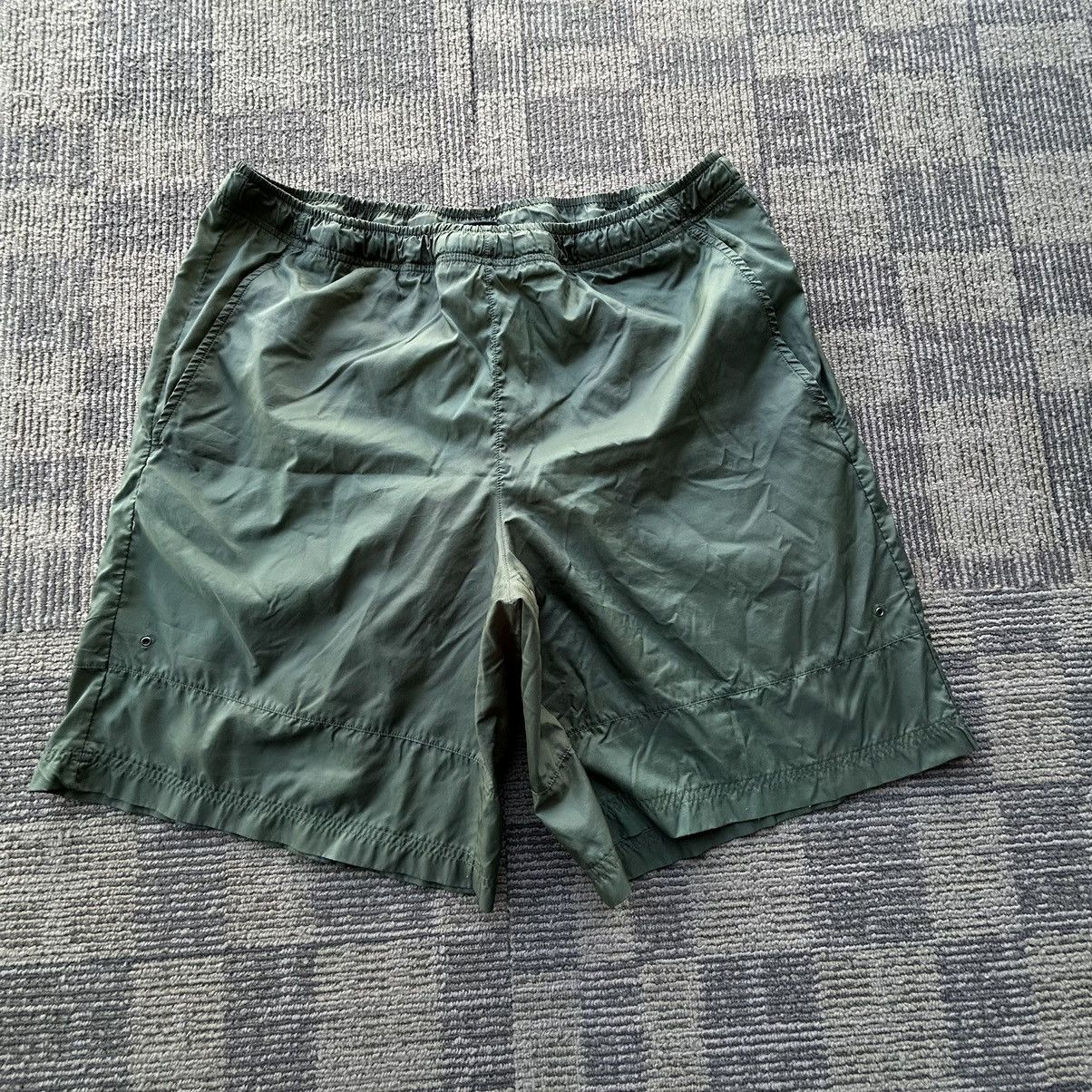 Nike Nike Vtg Y2K Olive Green Windbreaker Nylon Shorts Sz L Size US 32 / EU 48 - 1 Thumbnail