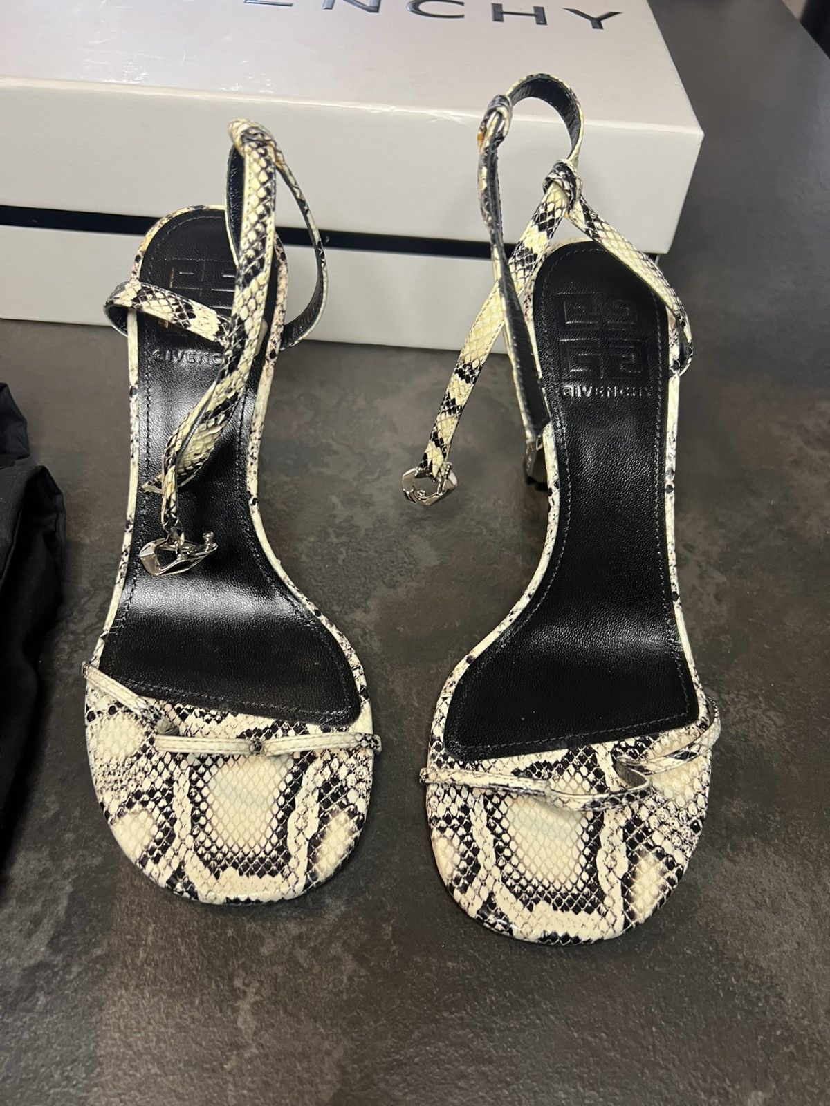 Givenchy Givenchy G Cube Sandals – PythonEffect – EU 38 /US 7.5 /UK 5 Size US 7.5 / IT 37.5 - 3 Thumbnail