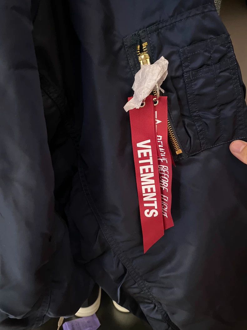 Vetements Vetements Bomber hooded cotton coat navy Size US S / EU 44-46 / 1 - 4 Thumbnail