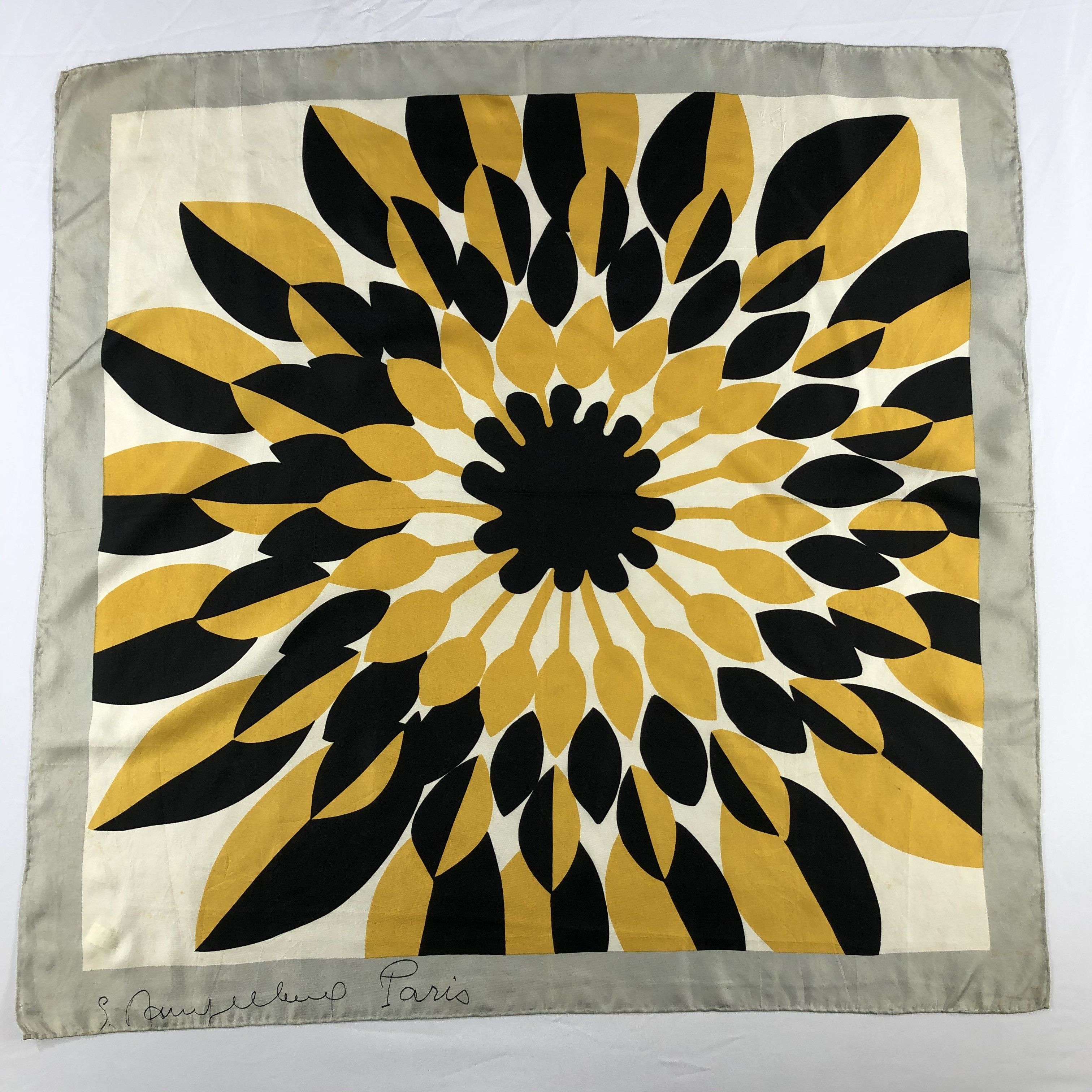Vintage vintage Silk Scarf Size ONE SIZE - 2 Thumbnail