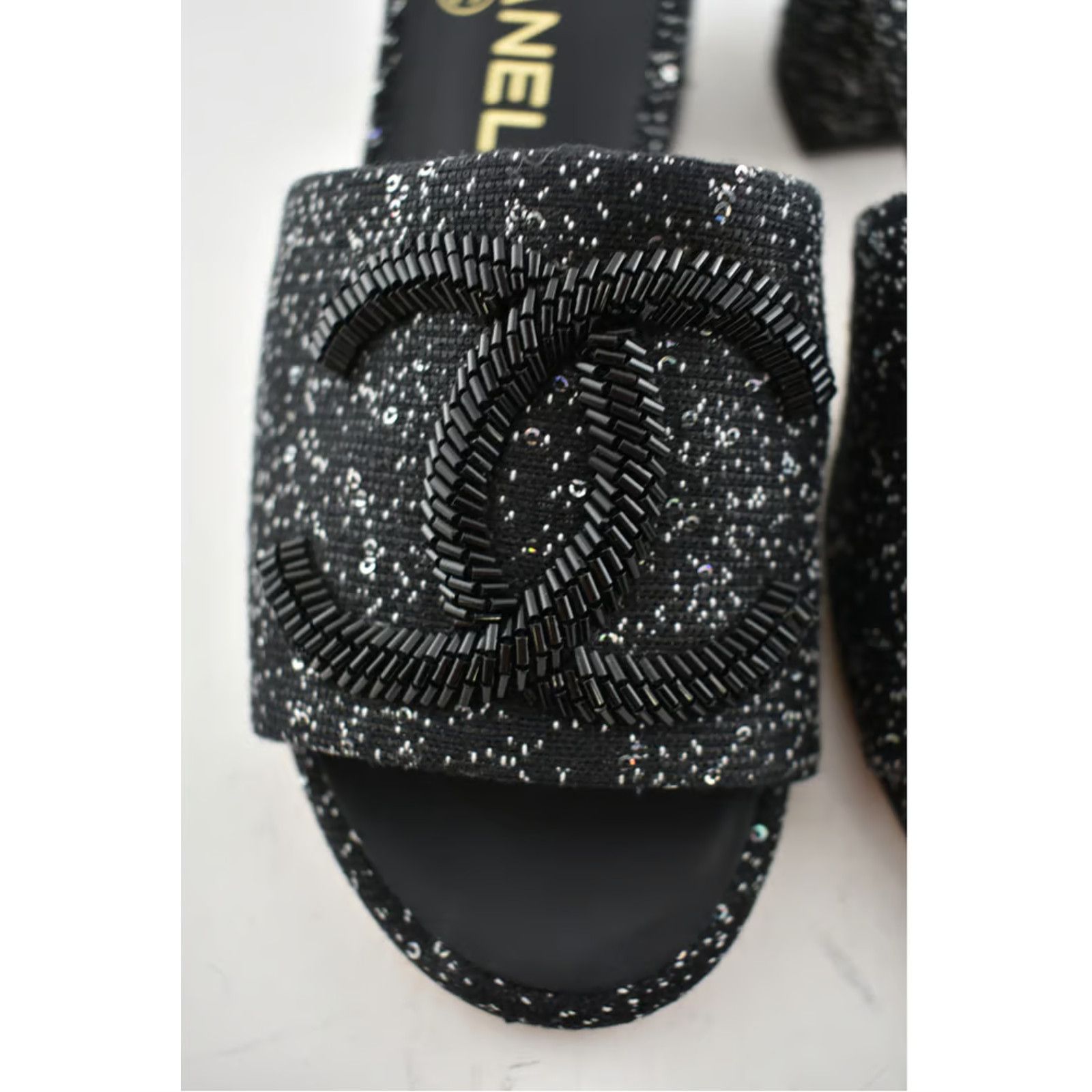 Chanel 19P Fabric CC Logo Backless Slide Mule Sandal Block Heel 35 Size US 5 / IT 35 - 5 Thumbnail