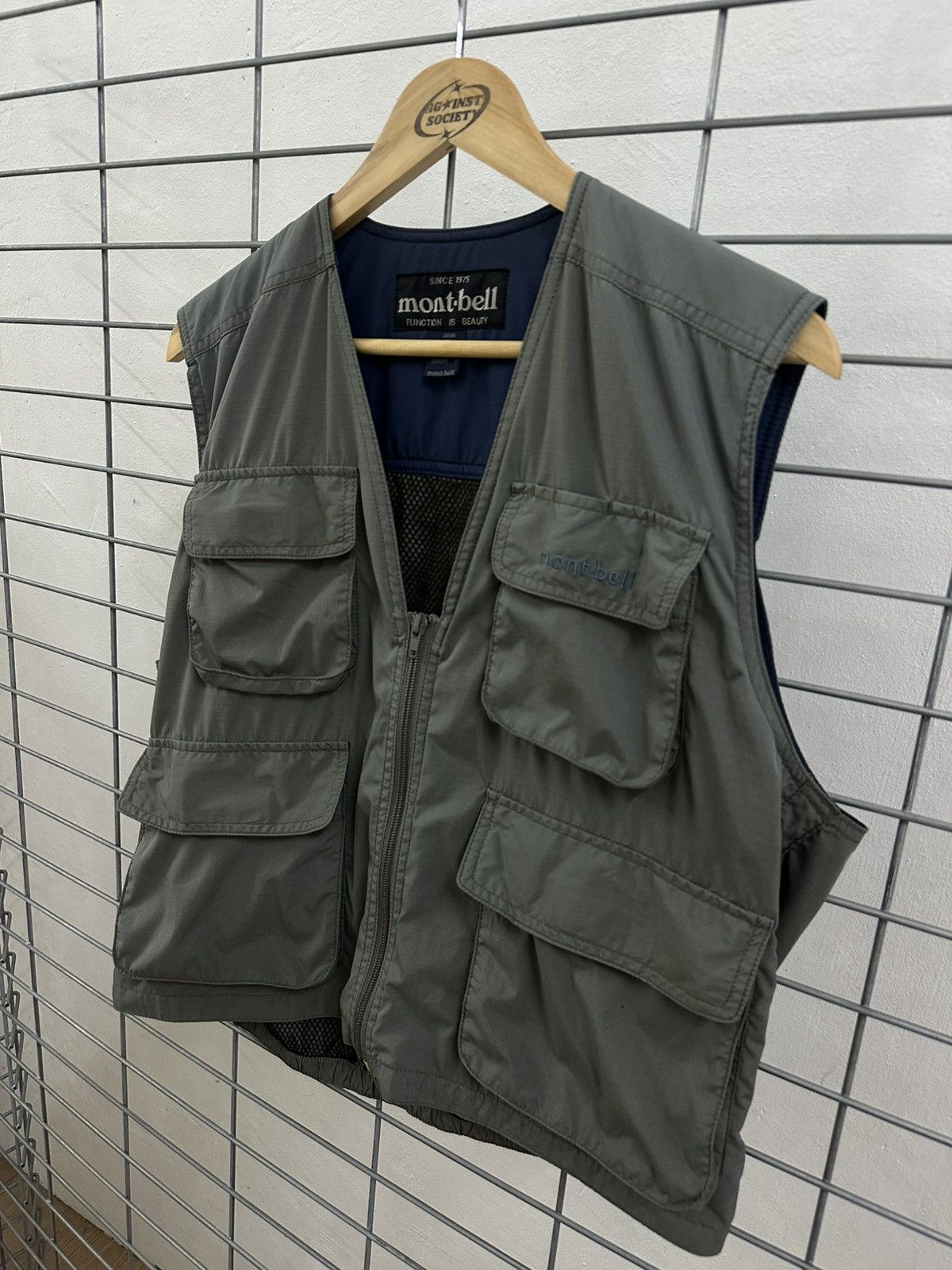 Japanese Brand × Montbell Rare And Beautiful Montbell Multi Pocket Field Vest Jacket Size US S / EU 44-46 / 1 - 3 Thumbnail