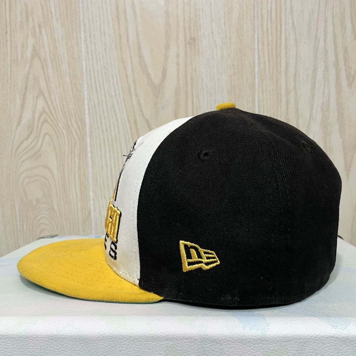MLB × New Era Pittsburgh Pirates New Era MLB Fitted Hat Cap Size 7 Size ONE SIZE - 2 Thumbnail