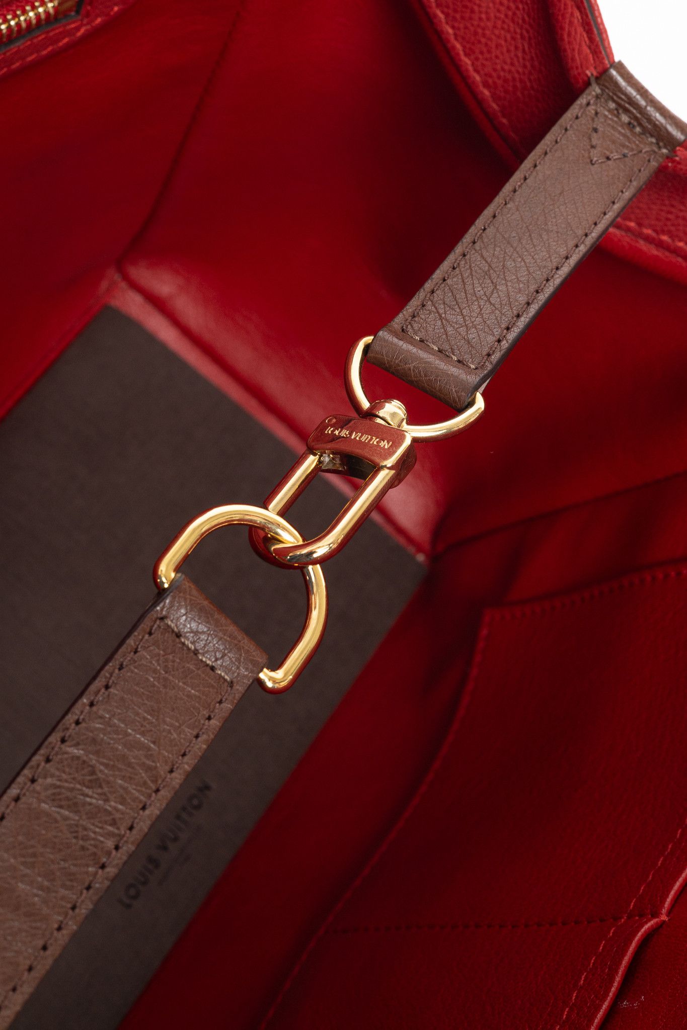 Louis Vuitton Louis Vuitton Majestueux PM Red Monogram Exotique Tote Size ONE SIZE - 13 Thumbnail