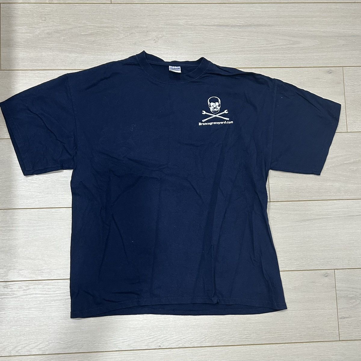 Vintage Vintage bronco car shop T-shirt Size US XL / EU 56 / 4 - 1 Thumbnail