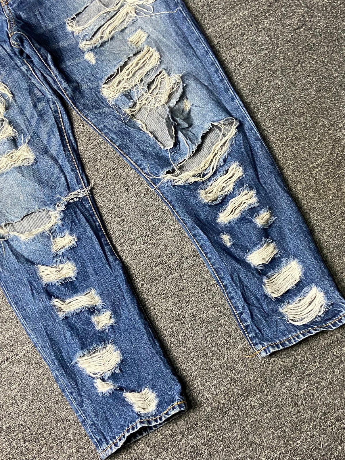 Japanese Brand Co&Lu Brand Distressed Denim Ripped Jeans (158) Size US 32 / EU 48 - 7 Thumbnail