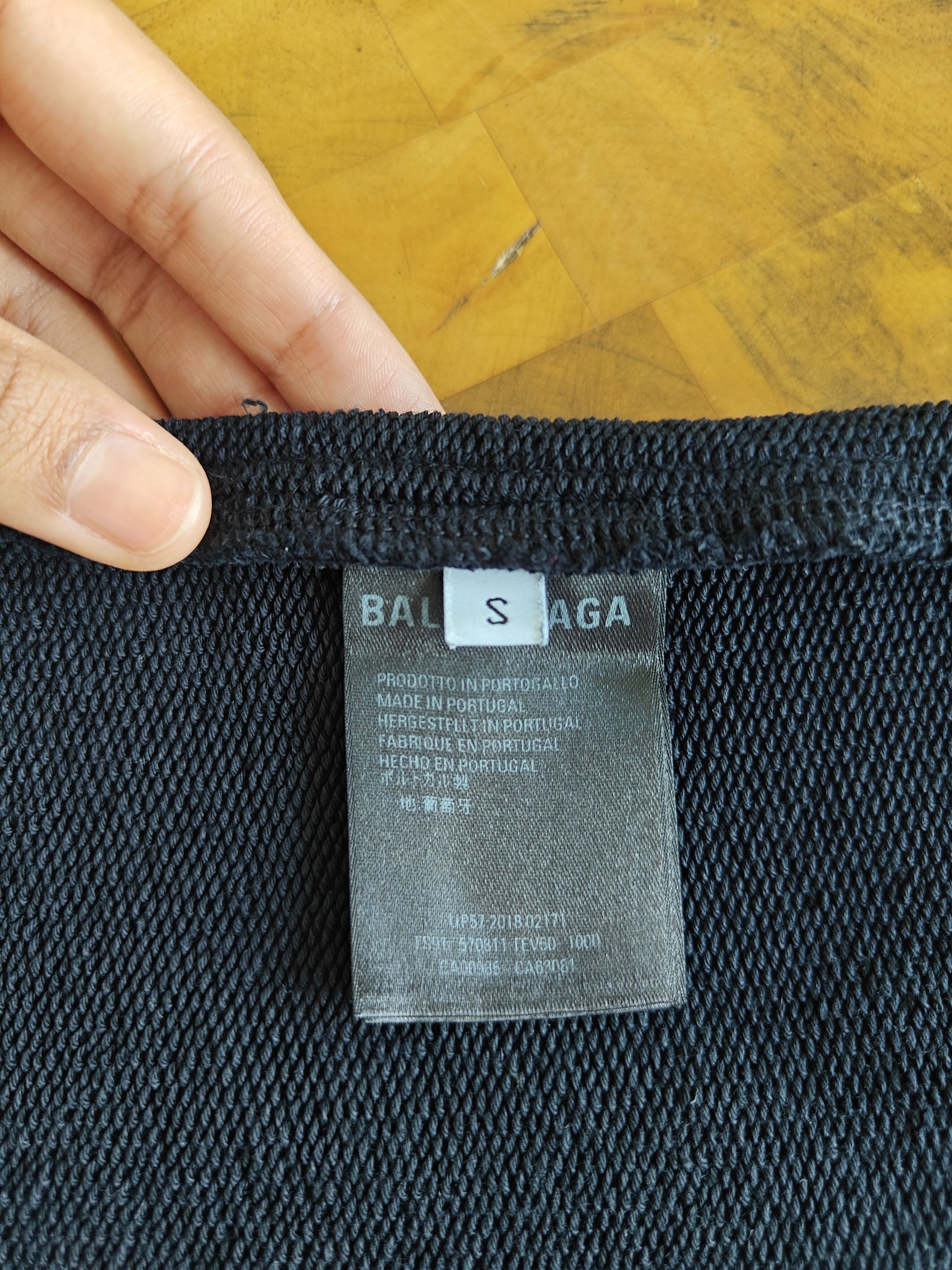 Balenciaga Balenciaga Rainbow Embroidery Hoodie Size US S / EU 44-46 / 1 - 5 Thumbnail