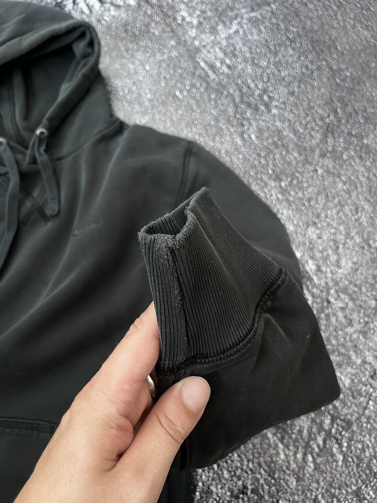 Nike Vintage Nike Y2K Full Black Faded Distressed Hoodie Size US M / EU 48-50 / 2 - 9 Thumbnail