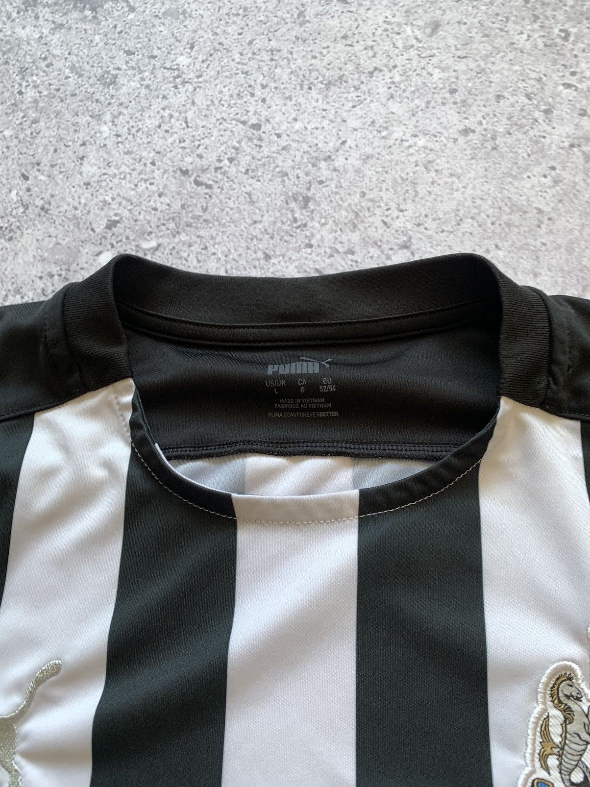 Puma 🔥PUMA NEWCASTLE UNITED 2020 2021 HOME SOCCER JERSEY Size US L / EU 52-54 / 3 - 7 Thumbnail