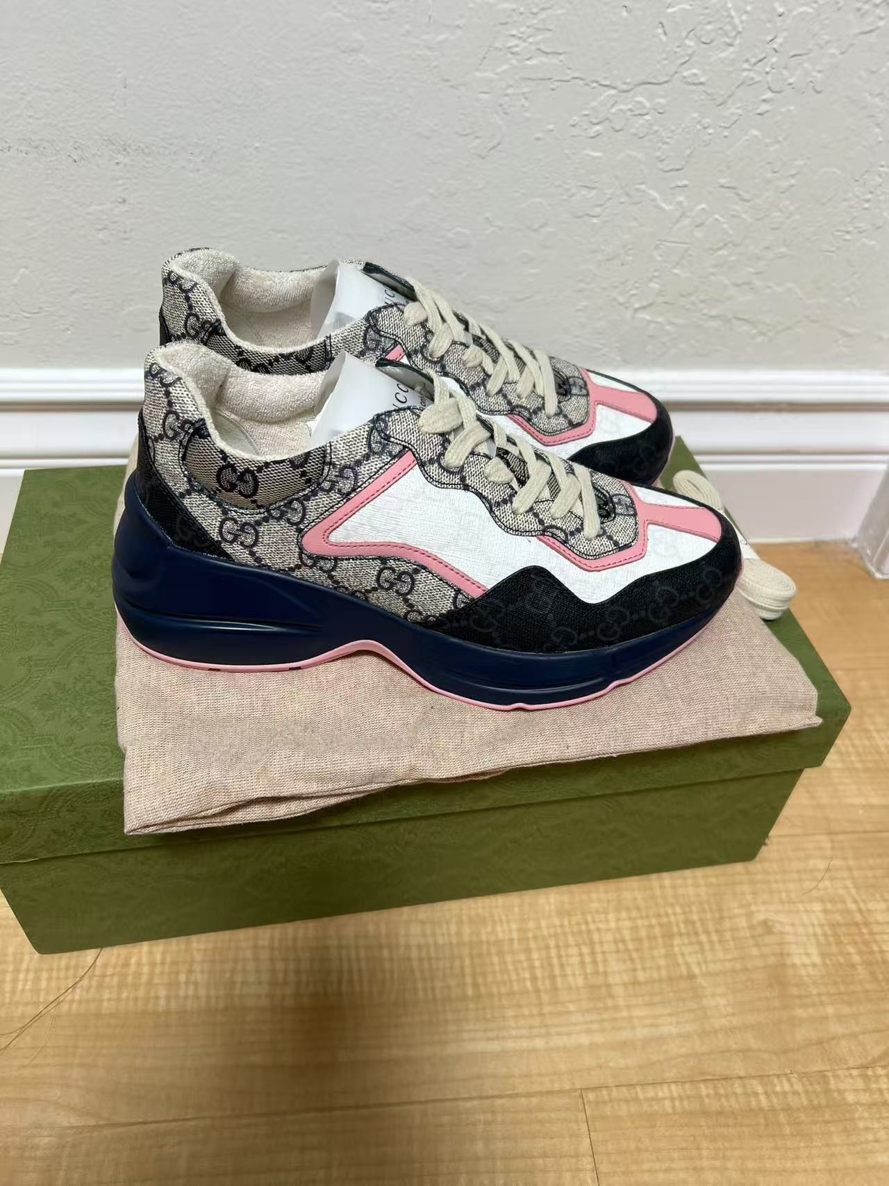 Gucci Gucci Rhyton Sneaker Beige Blue Monogram (Women's) Size US 6 / IT 36 - 6 Thumbnail