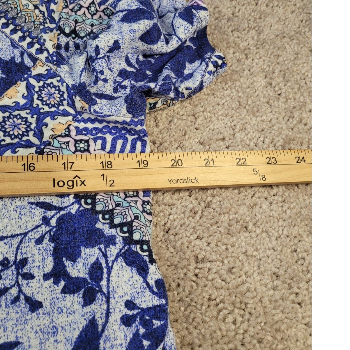 Chicos Chico’s Patchwork Print Short Sleeve Blouse Blue Size 2 L Size L / US 10 / IT 46 - 6 Thumbnail