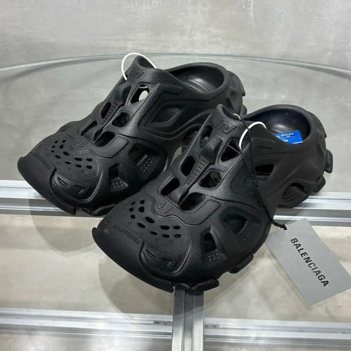 Balenciaga Black Rubber Men\'s Slippers Balenciaga Black Rubber Pool Logo Mule Slides, Brand Size 41  main image 4