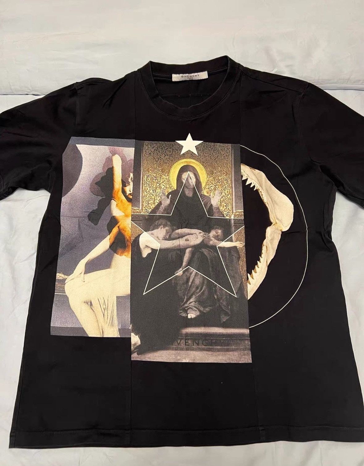 Givenchy Givenchy Solid Color Character Pattern Print Round-neck Lo Size US XS / EU 42 / 0 - 1 Thumbnail