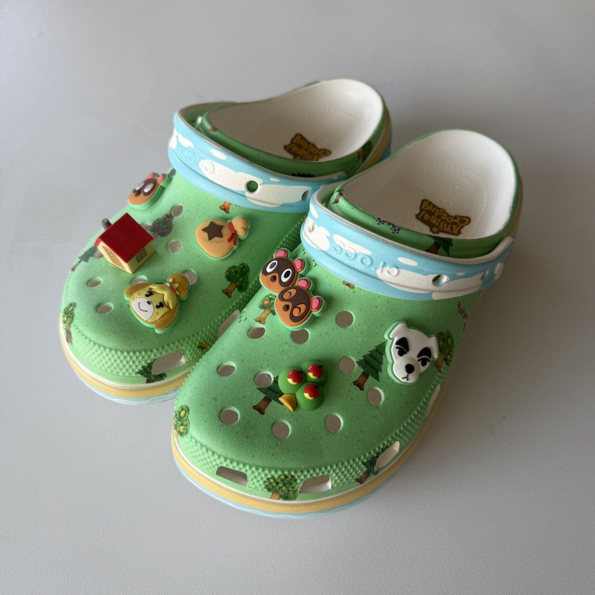 Crocs 2025 Animal Crossing Crocs Size US 9 / EU 42 - 2 Thumbnail