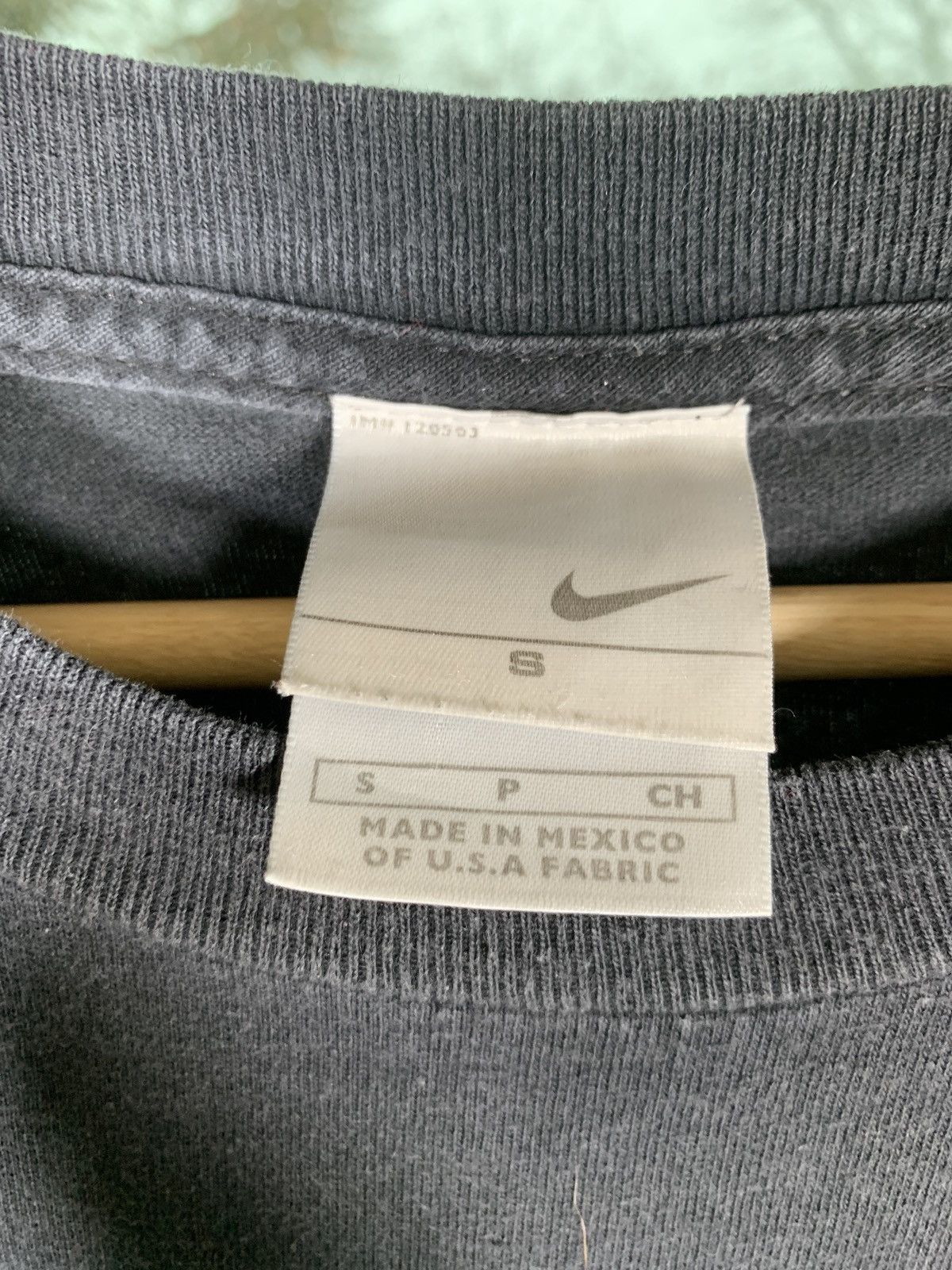 Nike × Vintage Vintage Nike Air T Shirt 90s y2k 2000s Faded Size US S / EU 44-46 / 1 - 3 Thumbnail