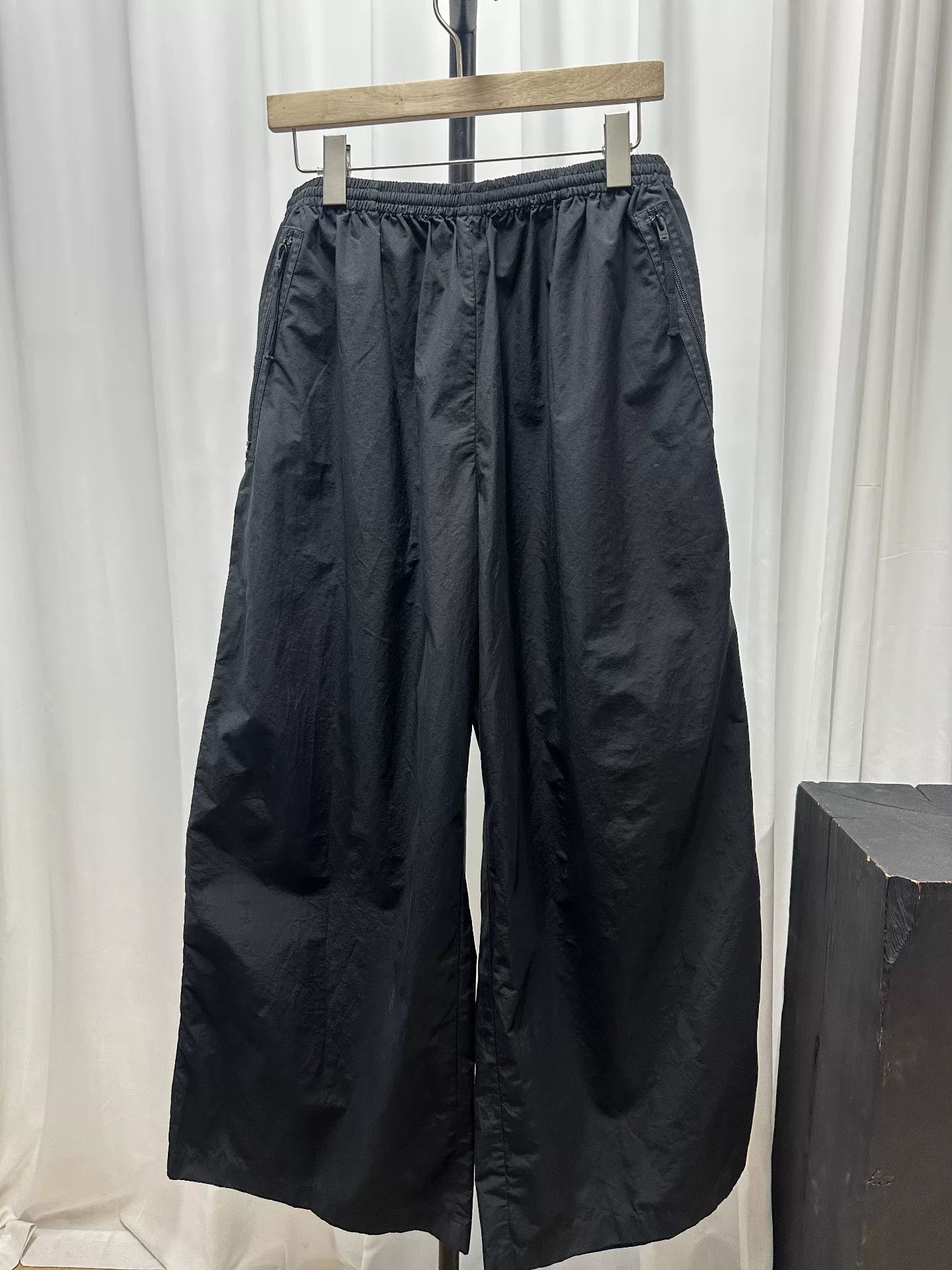 Acne Studios Acne Studios Black Wide-Leg Athletic Pants Size US 31 - 1 Thumbnail