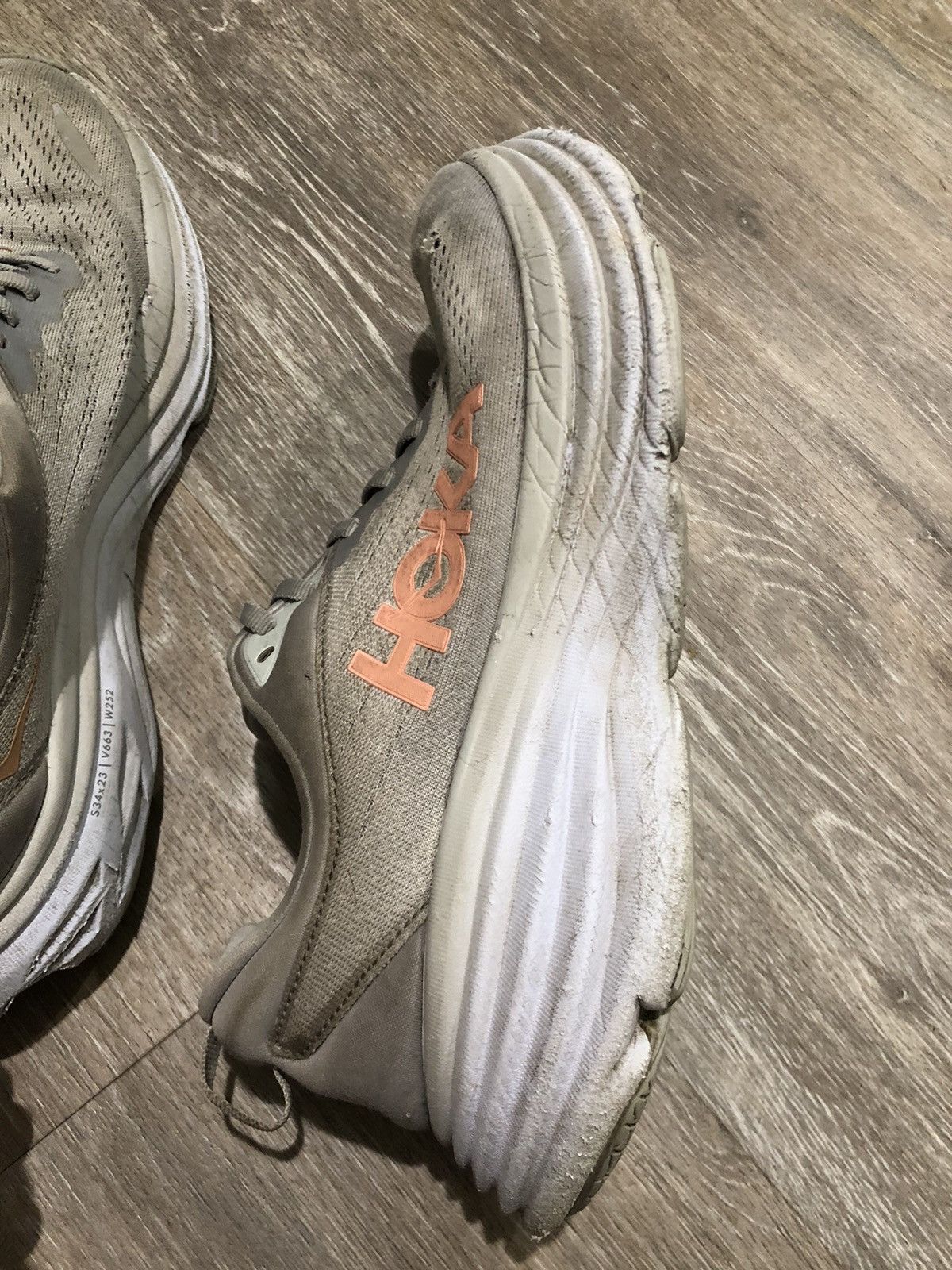 Hoka Hoka Bondi 8 1127952-HMLR Size US 9.5 / IT 39.5 - 22 Thumbnail