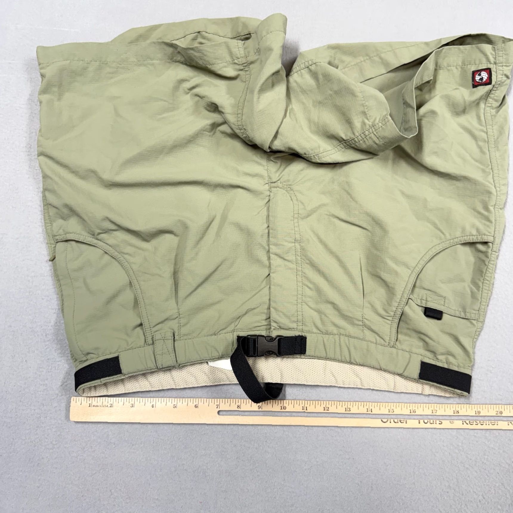 Eddie Bauer VINTAGE Eddie Bauer EBTEK Shorts Womens XL Green Utility Nylon Quick Dry Size 40" / US 18 - 6 Thumbnail