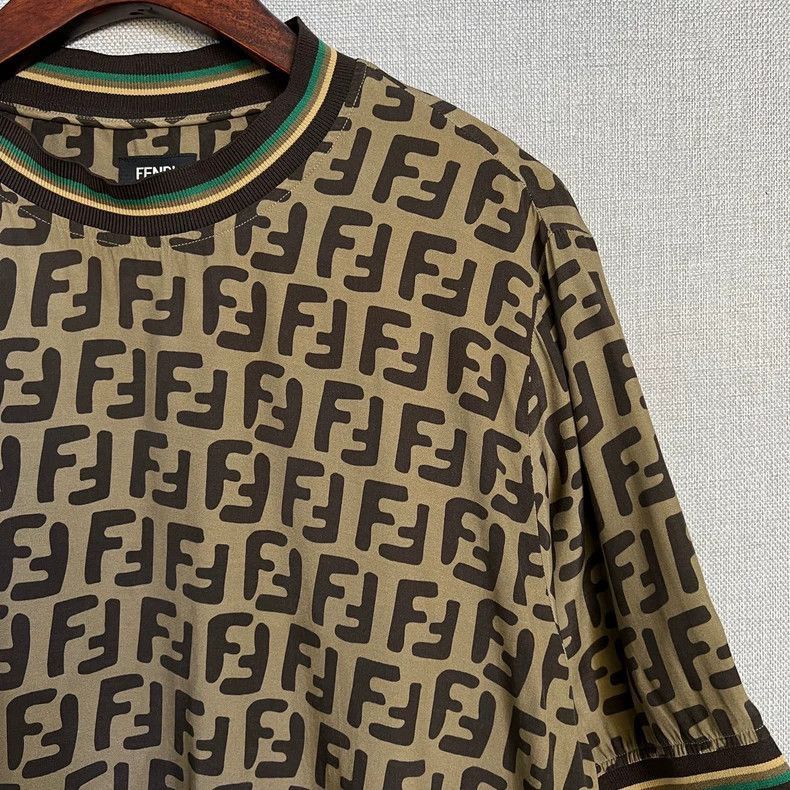 Fendi Fendi Logo Short Sleeve Shirt Size US M / EU 48-50 / 2 - 3 Thumbnail