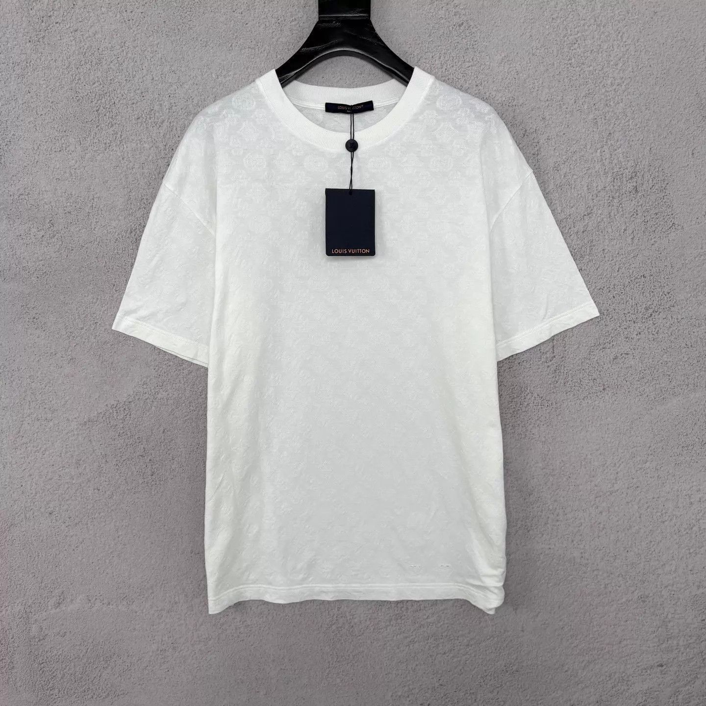 Louis Vuitton White Short-Sleeve Textured Shirt Size US L / EU 52-54 / 3 - 1 Thumbnail
