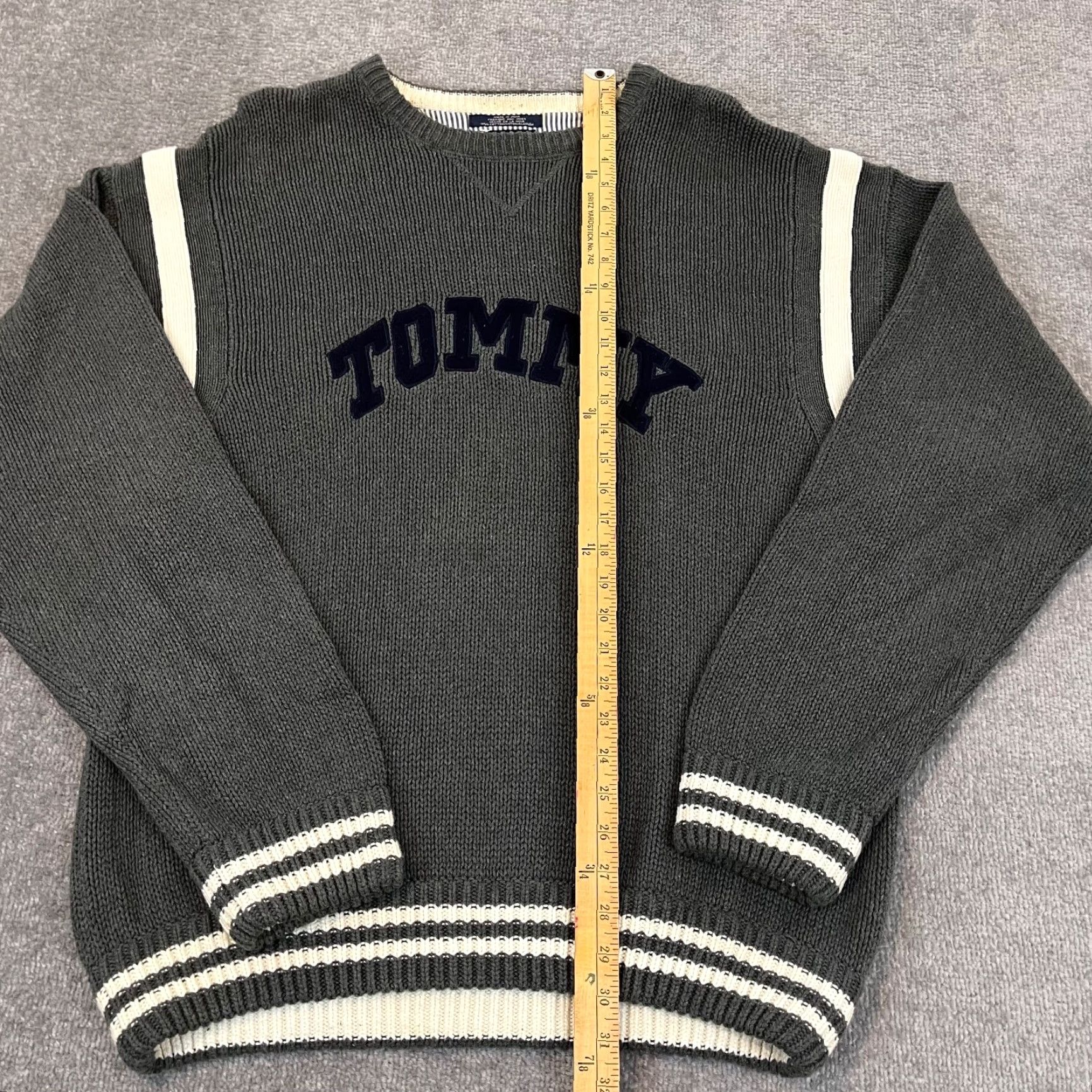 Tommy Hilfiger Tommy Hilfiger Sweater Mens 2XL Gray Heavyweight Knit Crewneck 90s Vintage Designer Classic Size US XXL / EU 58 / 5 - 5 Thumbnail