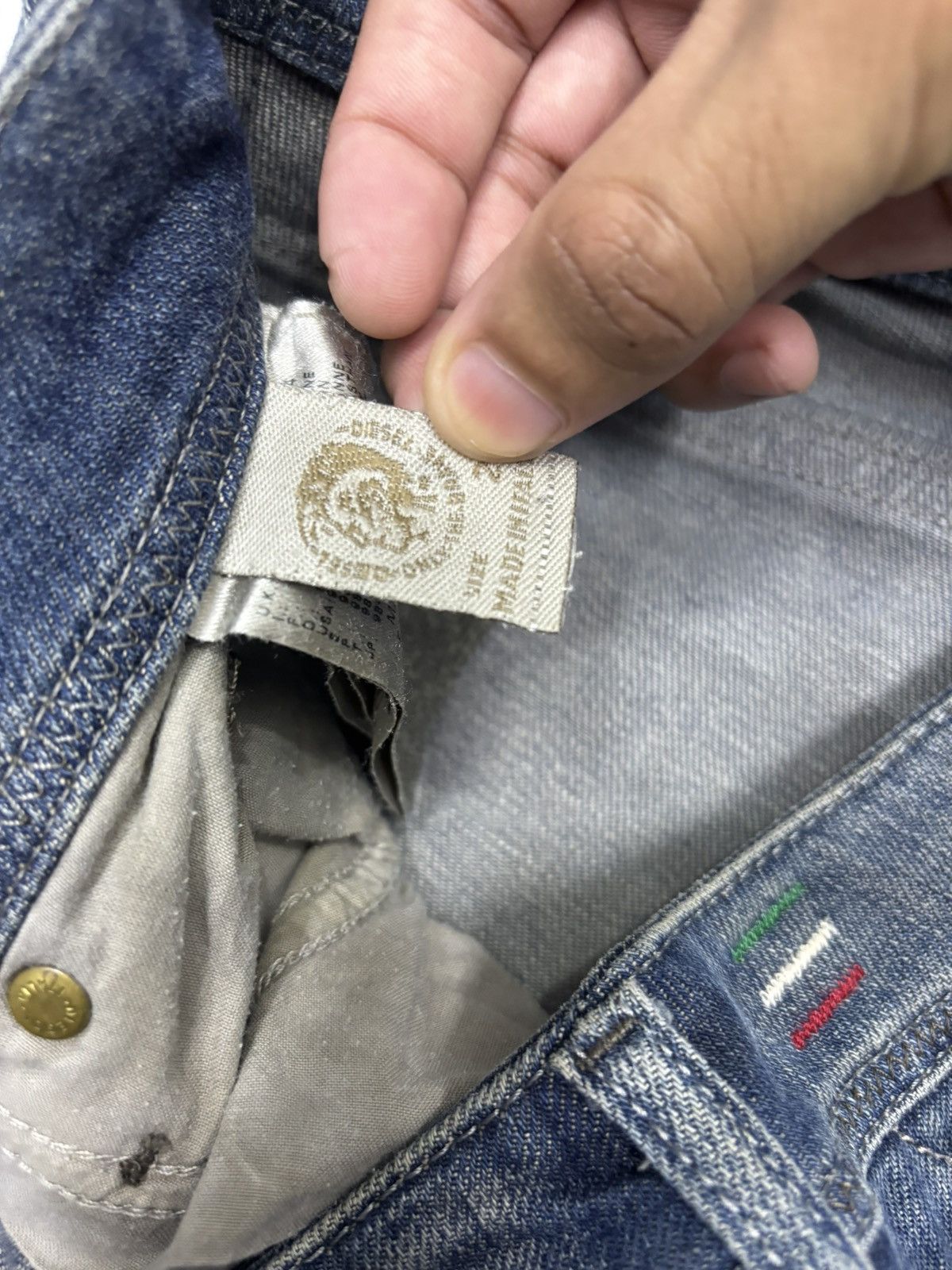 Diesel × Japanese Brand Vintage Diesel Slim Straight Denim Jeans Size US 31 - 12 Thumbnail
