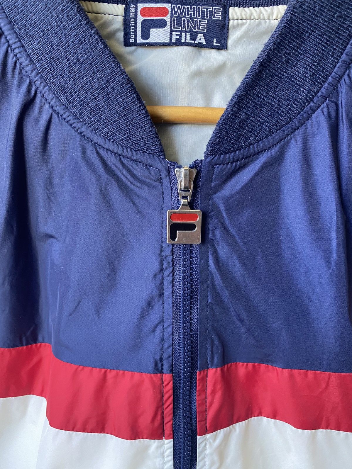 Fila Rare Vintage Fila Nylon Beige Blue Red Bomber Light Jacket Size US L / EU 52-54 / 3 - 7 Thumbnail
