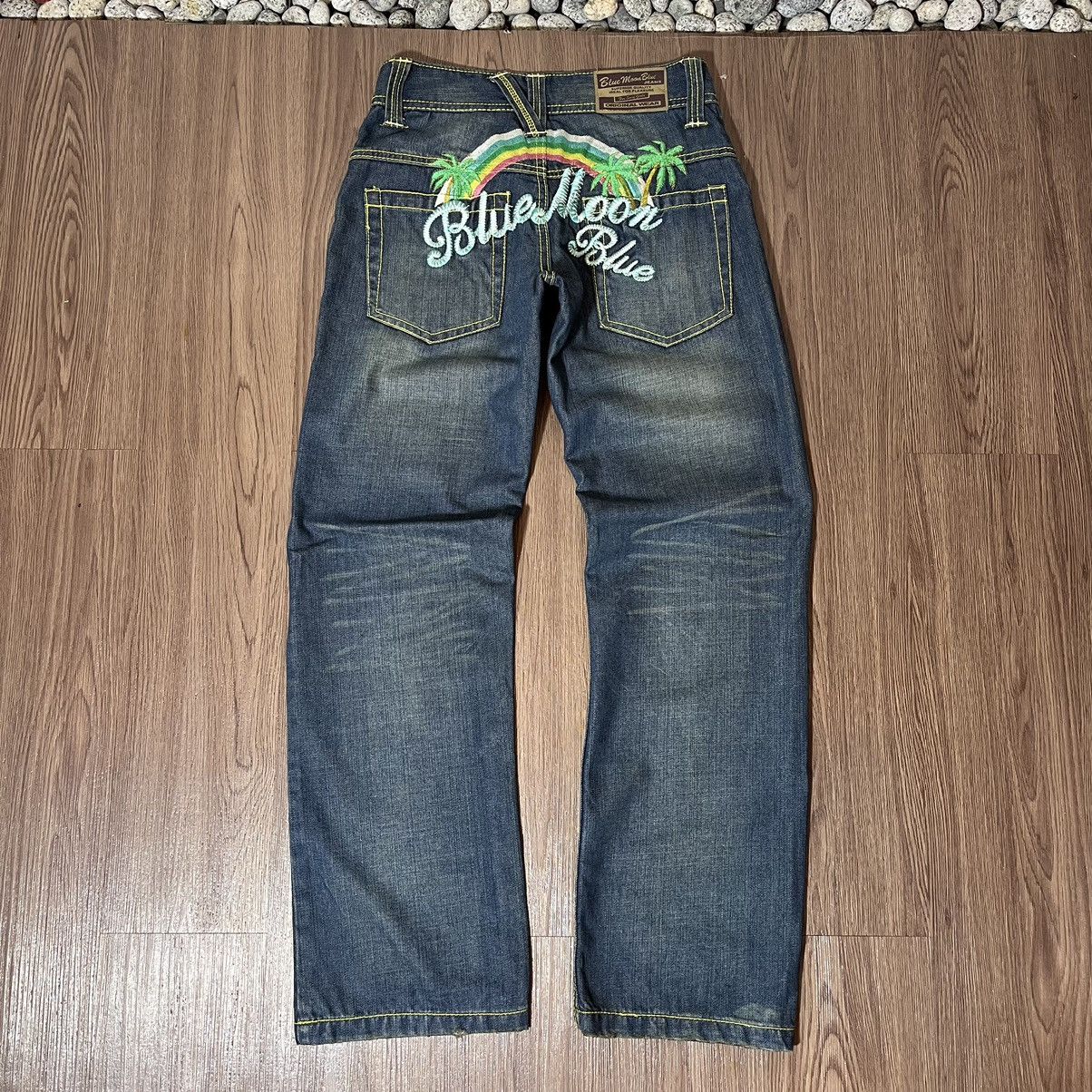 Blue Blue Japan × Hysteric Glamour × Japanese Brand Y2K Blue Moon Blue japan Surfing Back Embroidery denim Size US 28 / EU 44 - 1 Thumbnail
