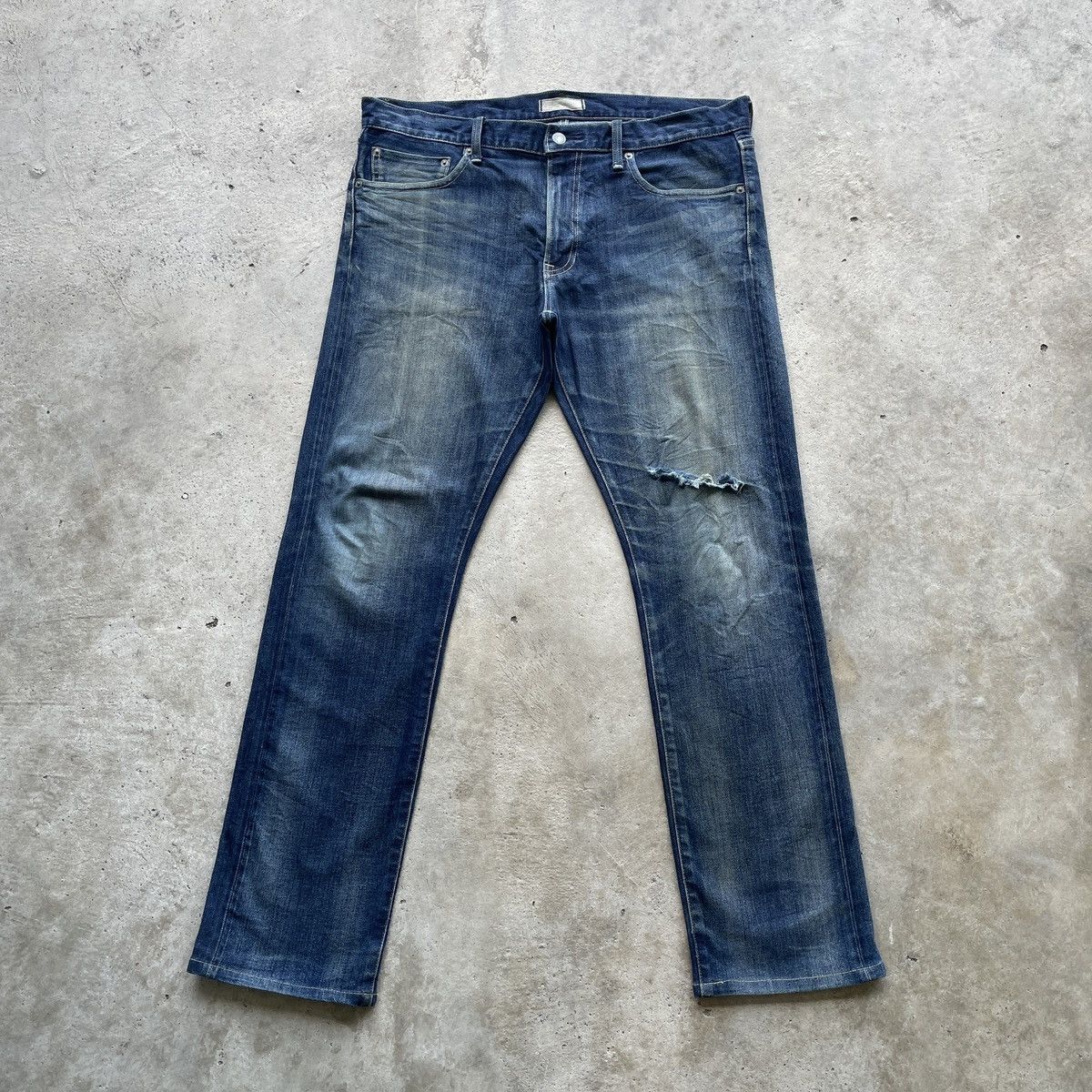 Japanese Brand Vintage Japanese Distressed Jeans MudWash Faded Denim Pants Size US 37 - 1 Thumbnail