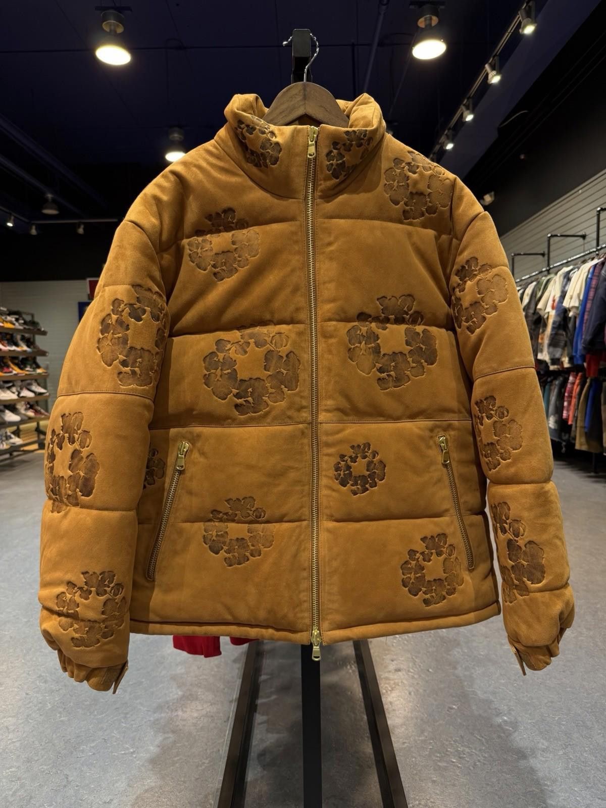 DENIM TEARS Denim Tears Leather Wreath Logo Jacket Medium Brand New Size US M / EU 48-50 / 2 - 1 Thumbnail
