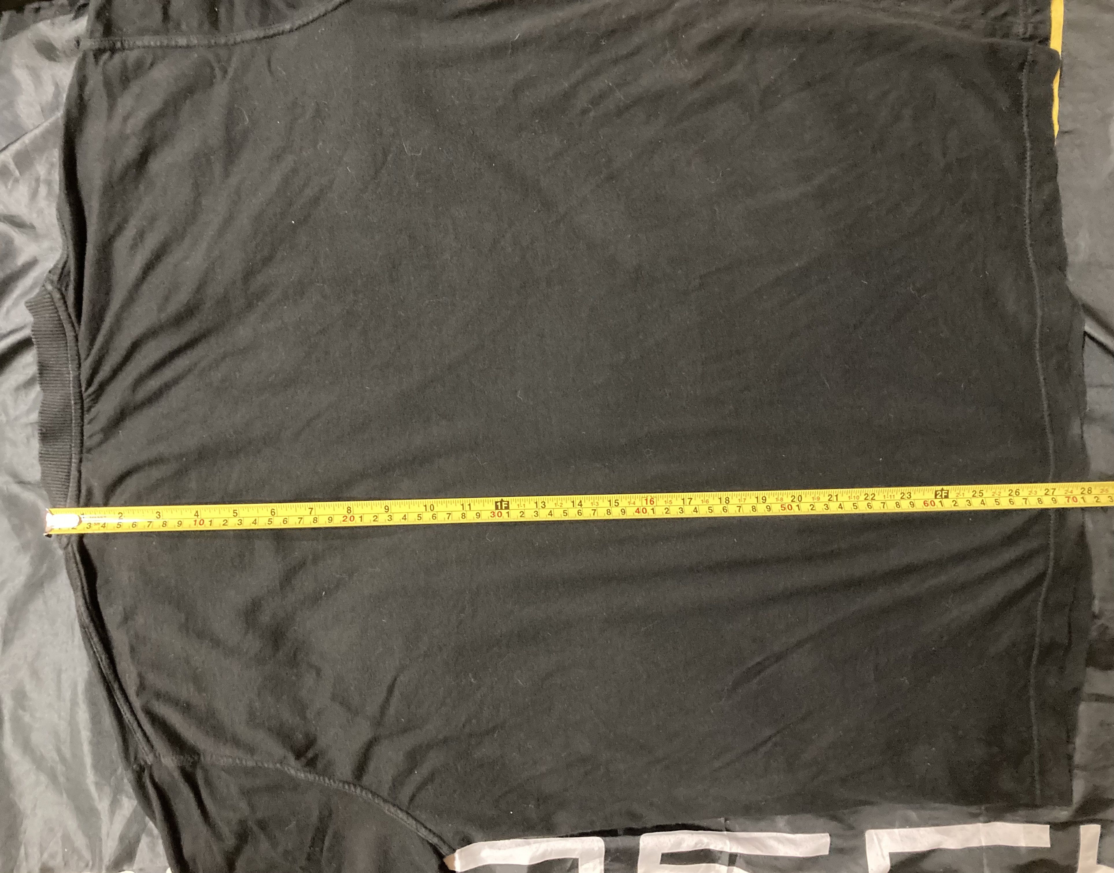 Burberry Vintage Thomas Burberry Ball Big Logo T Shirt Size US XL / EU 56 / 4 - 9 Thumbnail