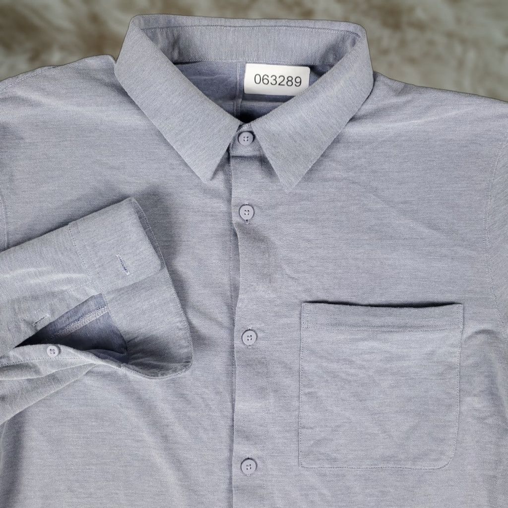 Lululemon Lululemon Shirt Mens Size Medium Blue Stretch Casual Button Up Long Sleeve Size US M / EU 48-50 / 2 - 1 Thumbnail