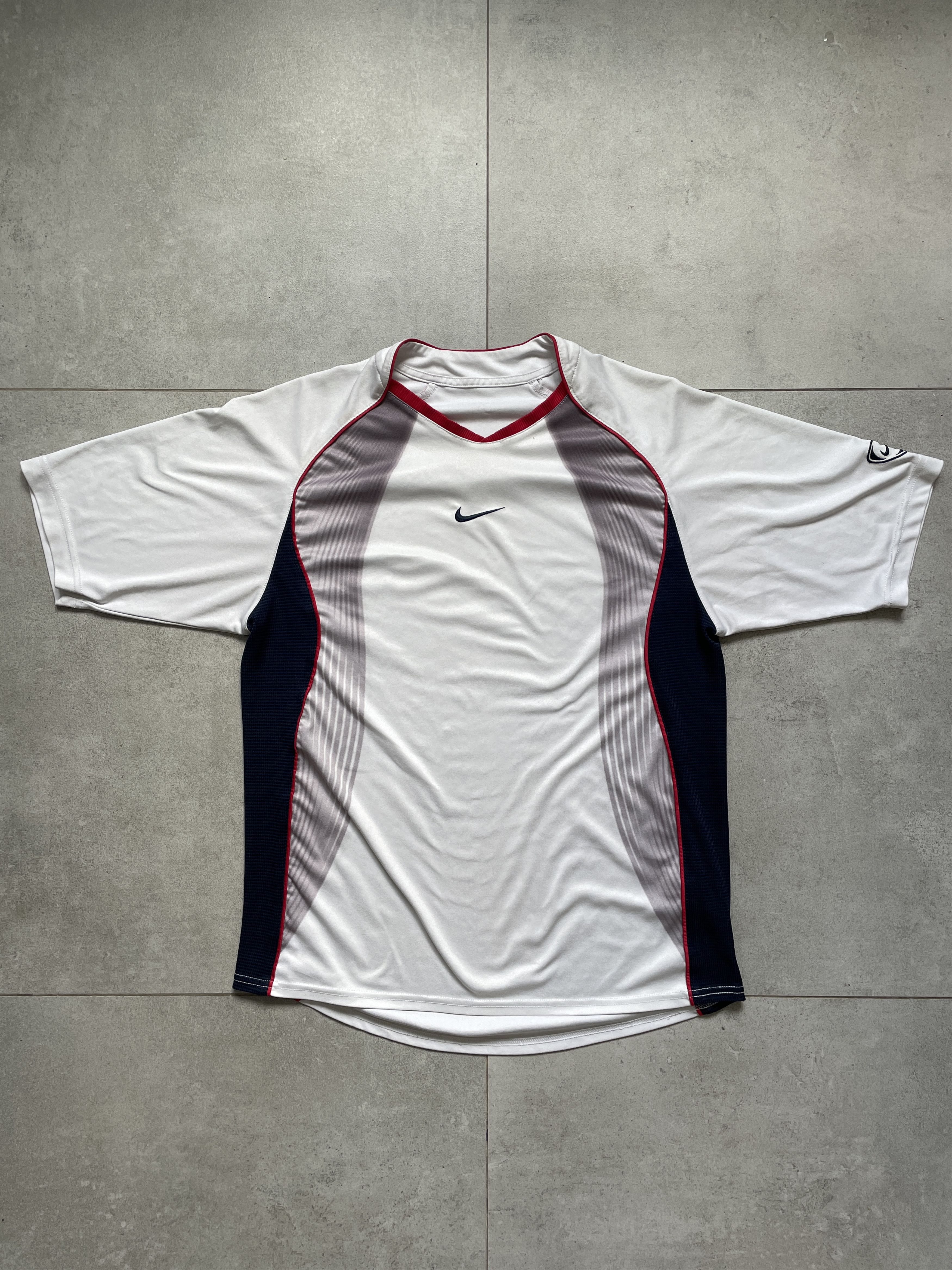 Nike × Vintage NIKE Y2K WHITE CENTRAL SWOOSH TEE Size US M / EU 48-50 / 2 - 1 Thumbnail