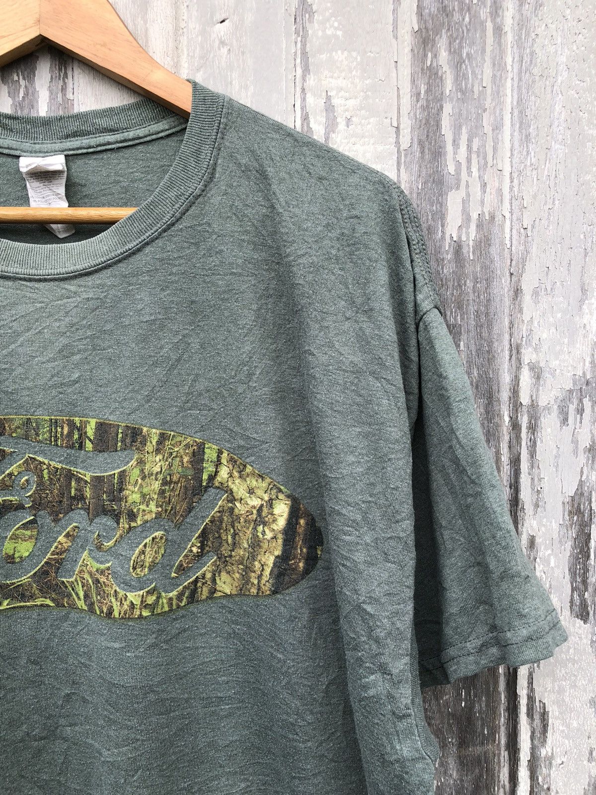 Japanese Brand × Realtree × Vintage Vintage Y2K Ford Realtree Centre Logo Tshirt Size US XL / EU 56 / 4 - 6 Thumbnail