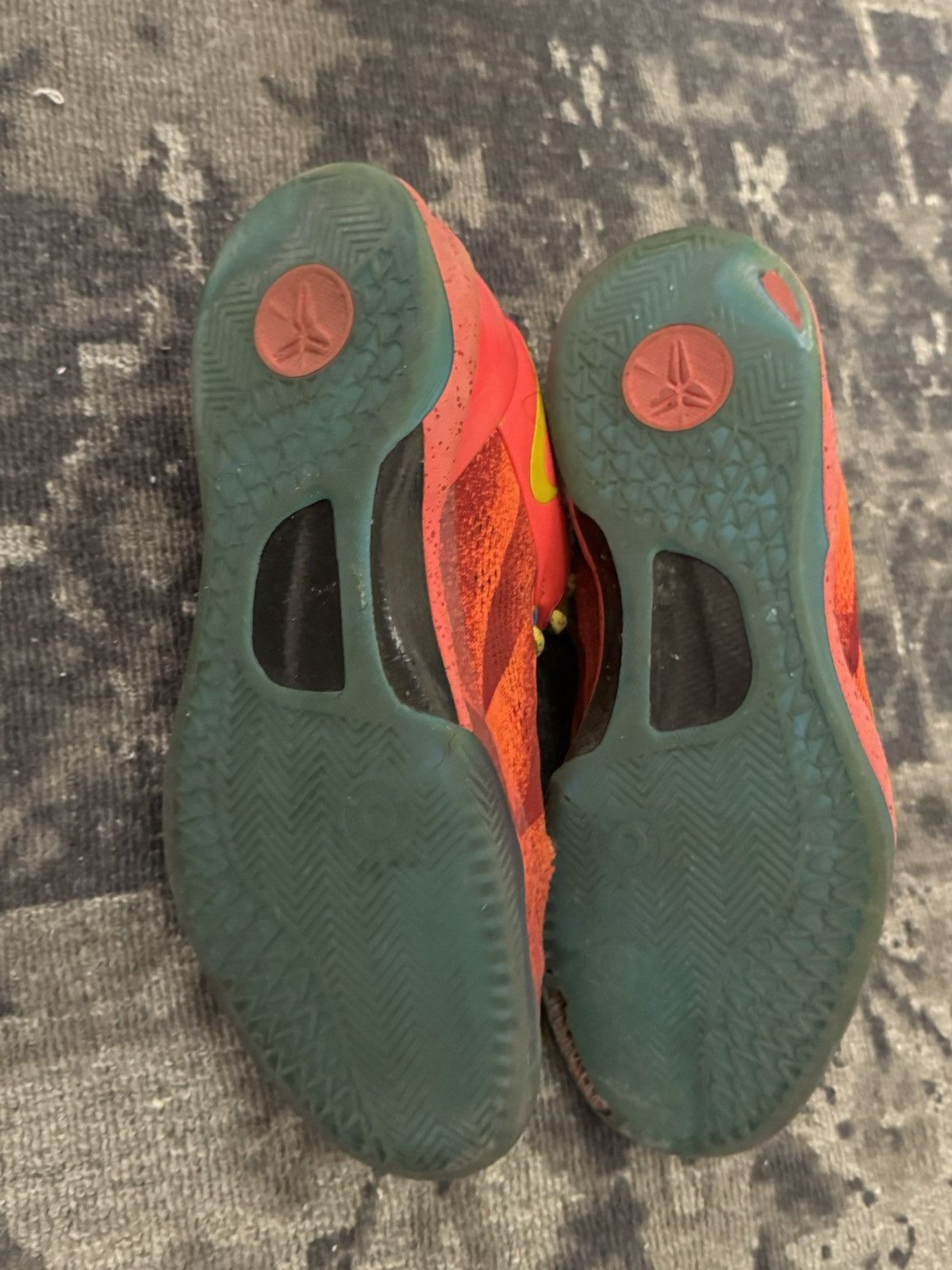 Nike Kobe 8 Year of the Horse Size US 10 / EU 43 - 4 Thumbnail