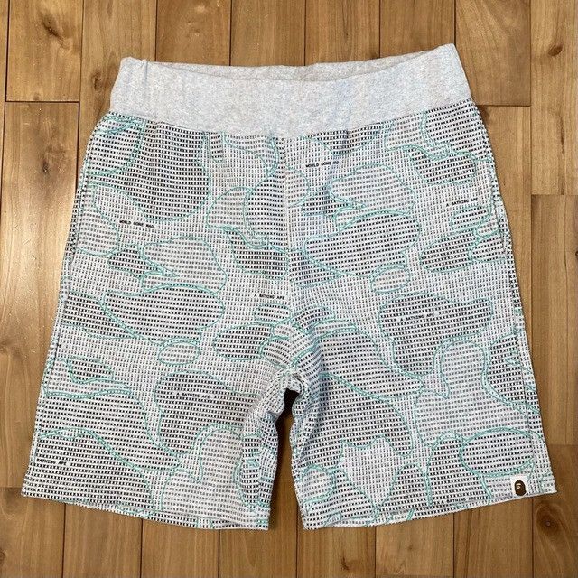 Bape 💫Glow in the dark💫 BAPE Text code camo sweat shorts ★size L Size US 34 / EU 50 - 2 Thumbnail