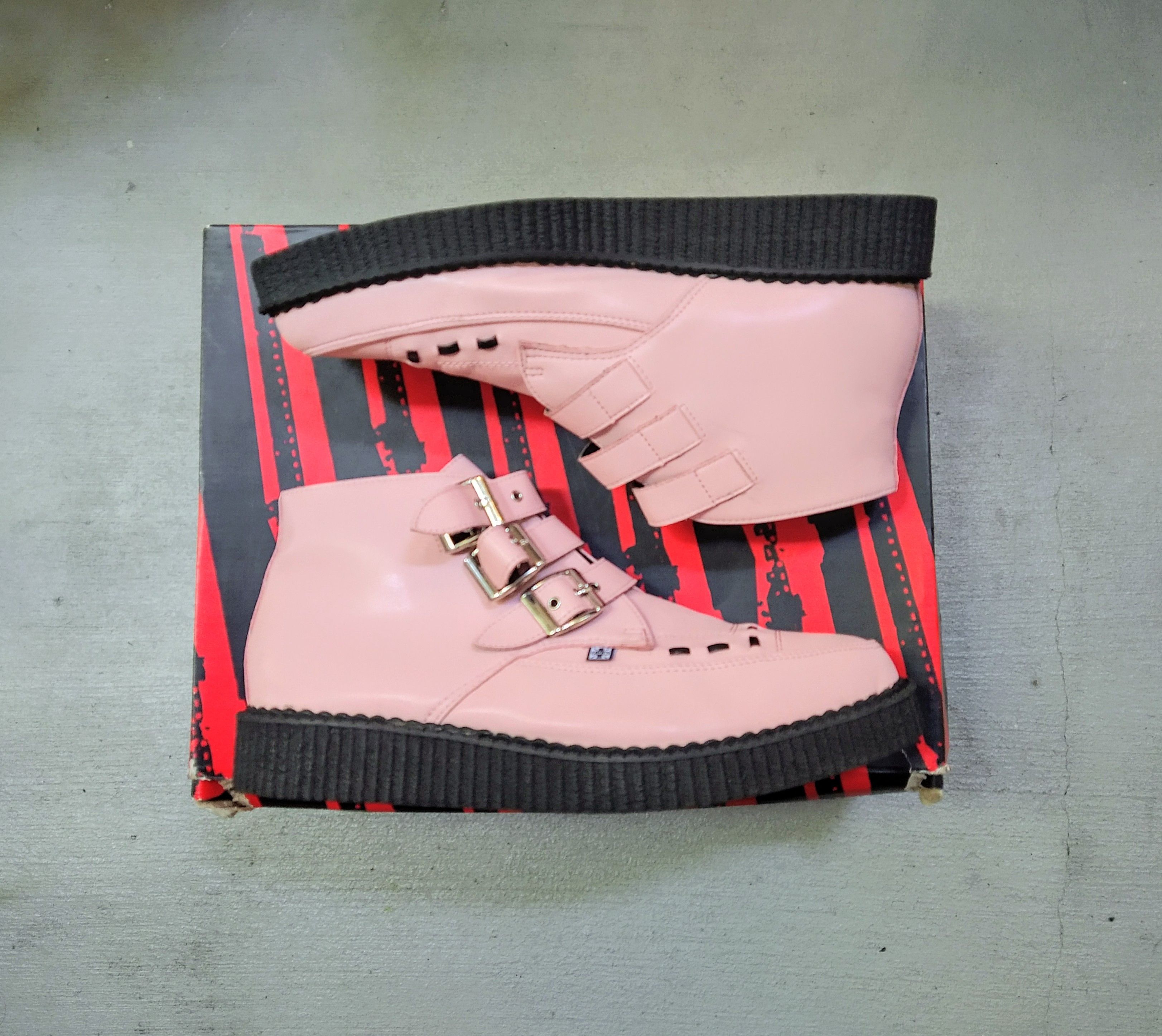 T.U.K. Footwear T.U.K. Creepers Pink Size 9 Buckle Platform Punk Black Size US 9 / EU 42 - 1 Thumbnail