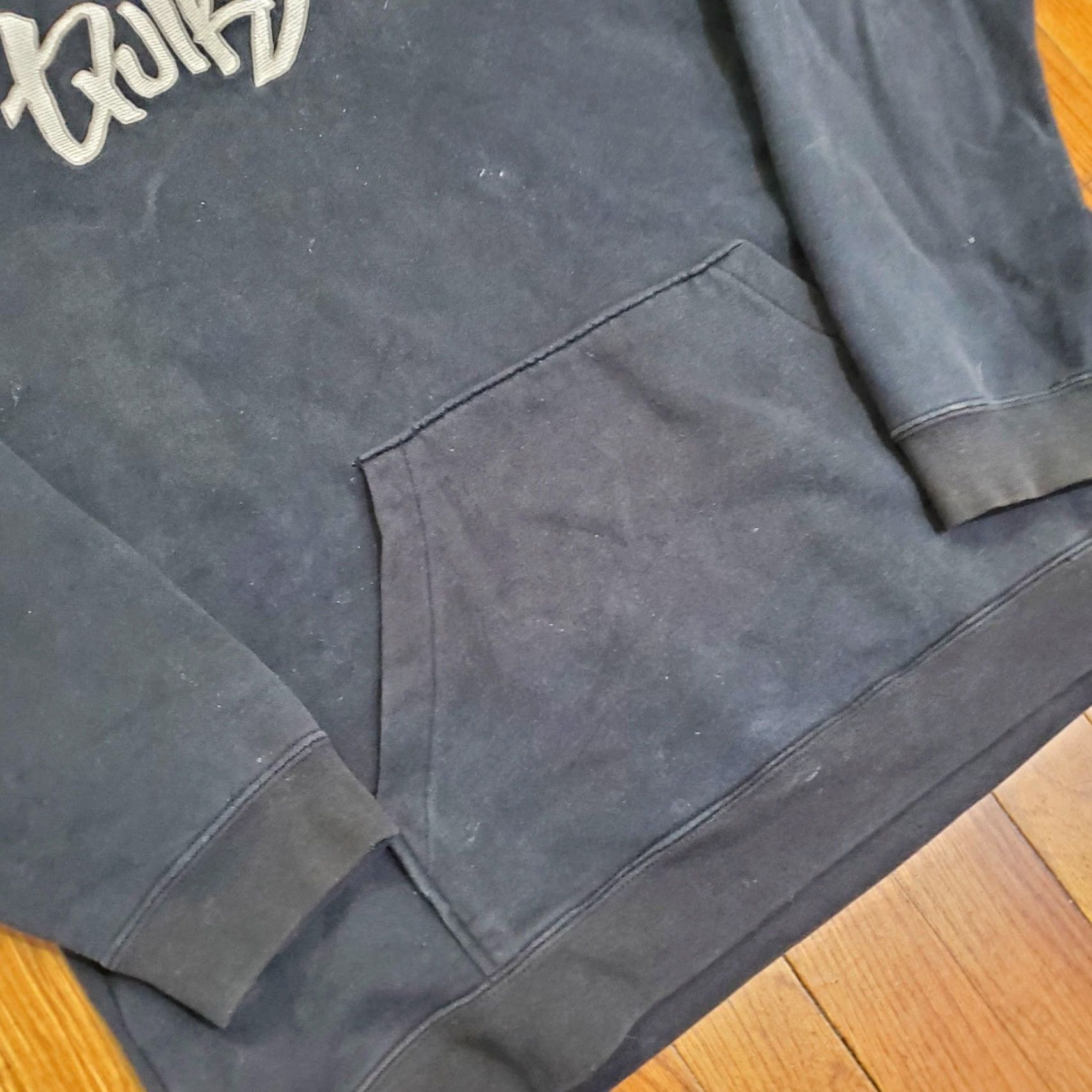 Quiksilver VINTAGE Quiksilver Hoodie Mens M Black Pullover Fleece Sweatshirt Logo 90s Gothic Outdoor Sports Graphic Print Kangaroo Pocket Size US M / EU 48-50 / 2 - 5 Thumbnail