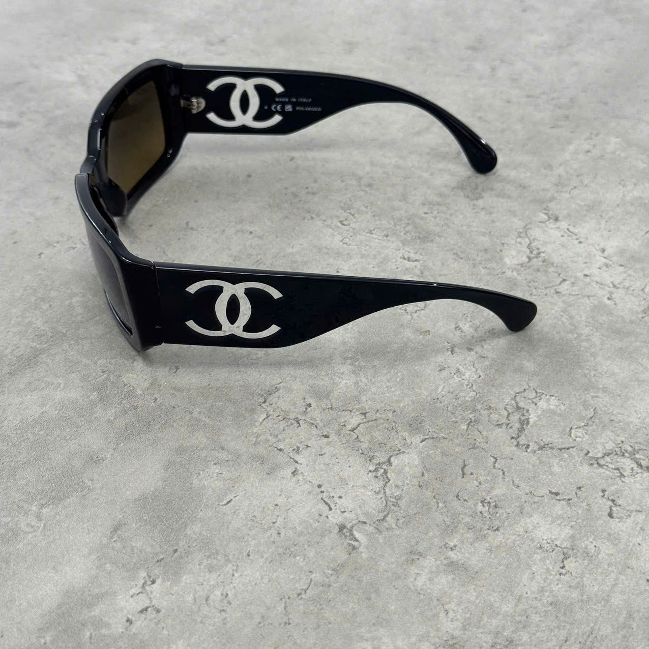 Chanel CHANEL 0CH5526 C501/W1 Sunglasses BLACK Size ONE SIZE - 4 Thumbnail