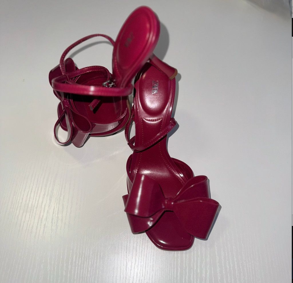 Zara Zara Patent Effect Bow Sandals Size 39 Size US 8 / IT 38 - 8 Thumbnail